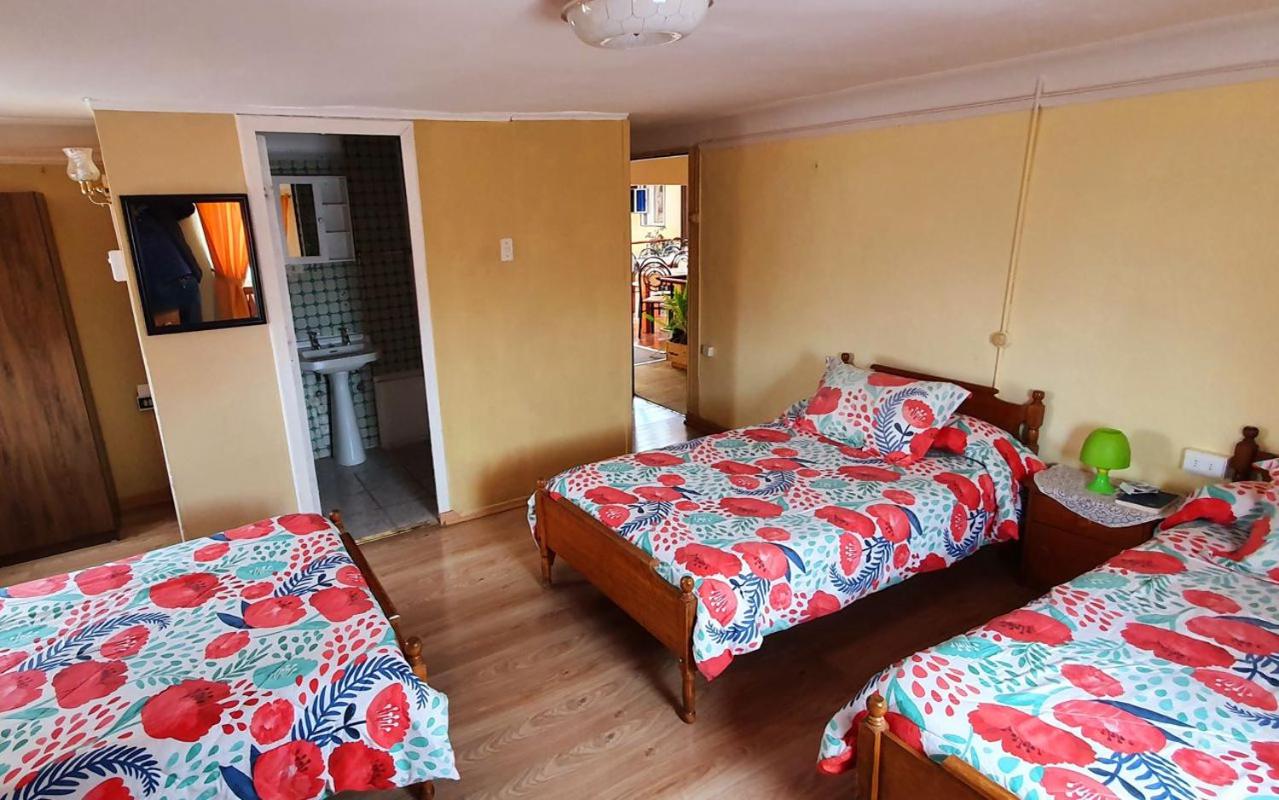 Triple Room with Private Bathroom photo 2