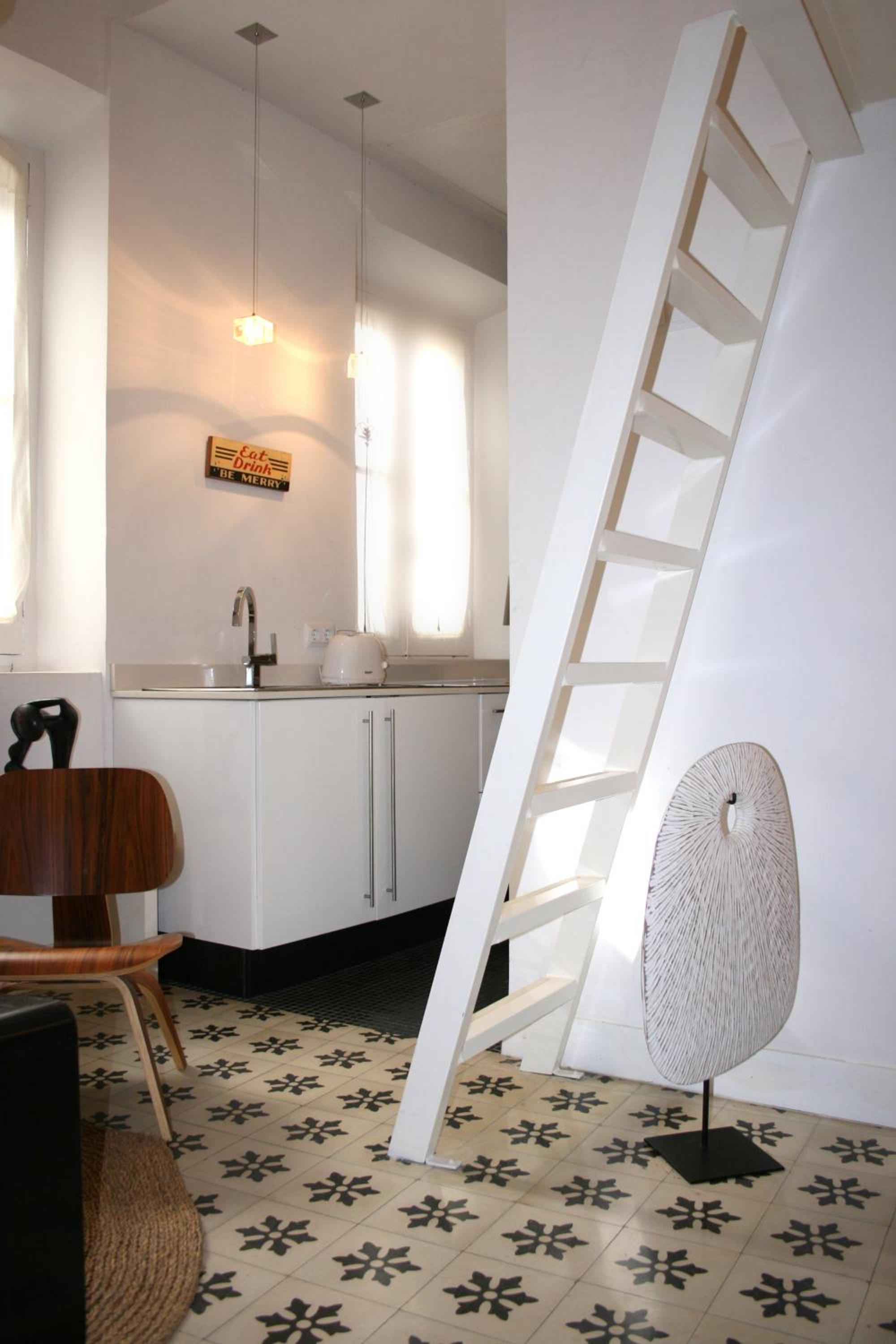 Duplex Apartment - Photo 8