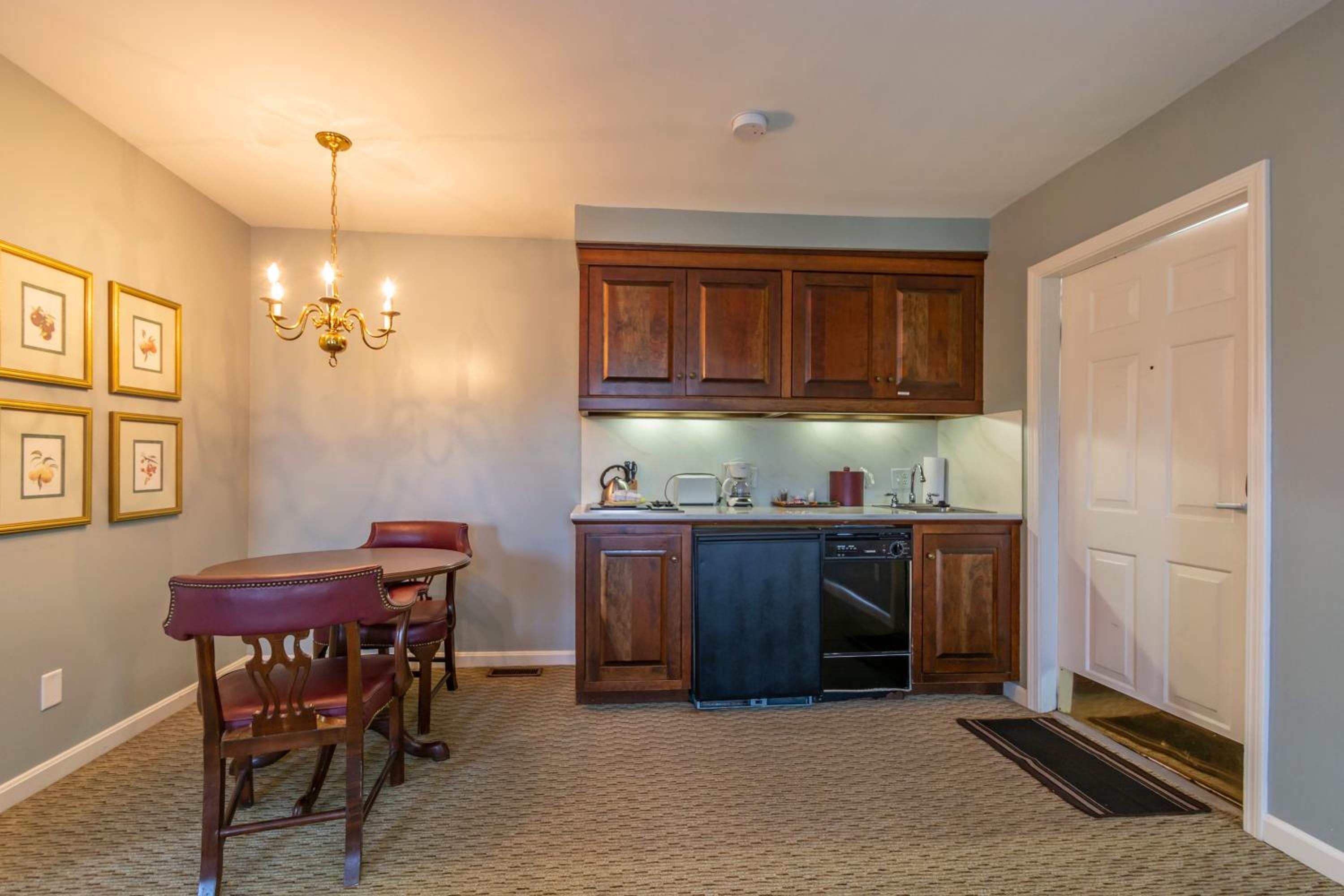 King Suite - Second Floor - Photo 12