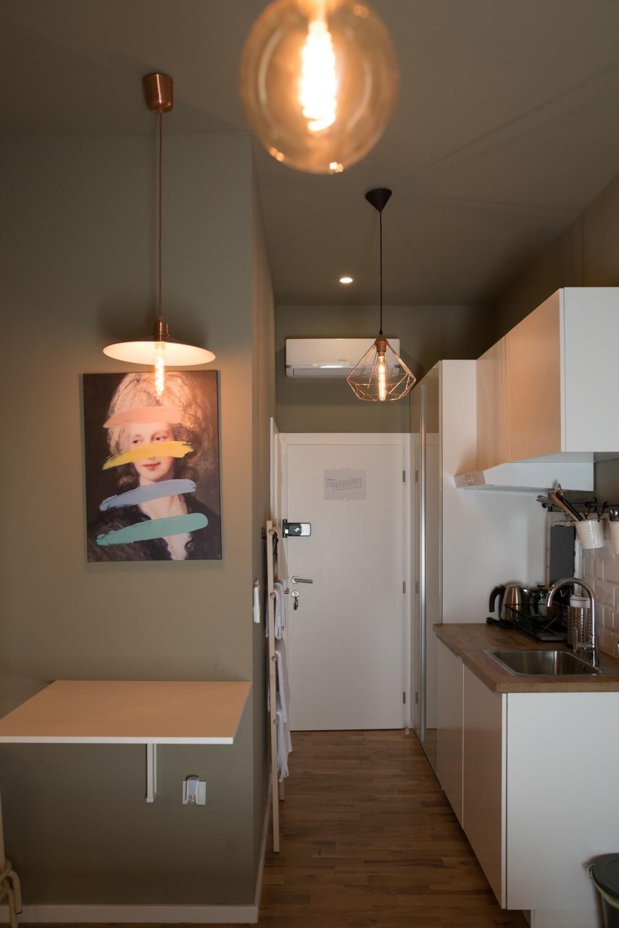 One-Bedroom Apartment - Photo 13