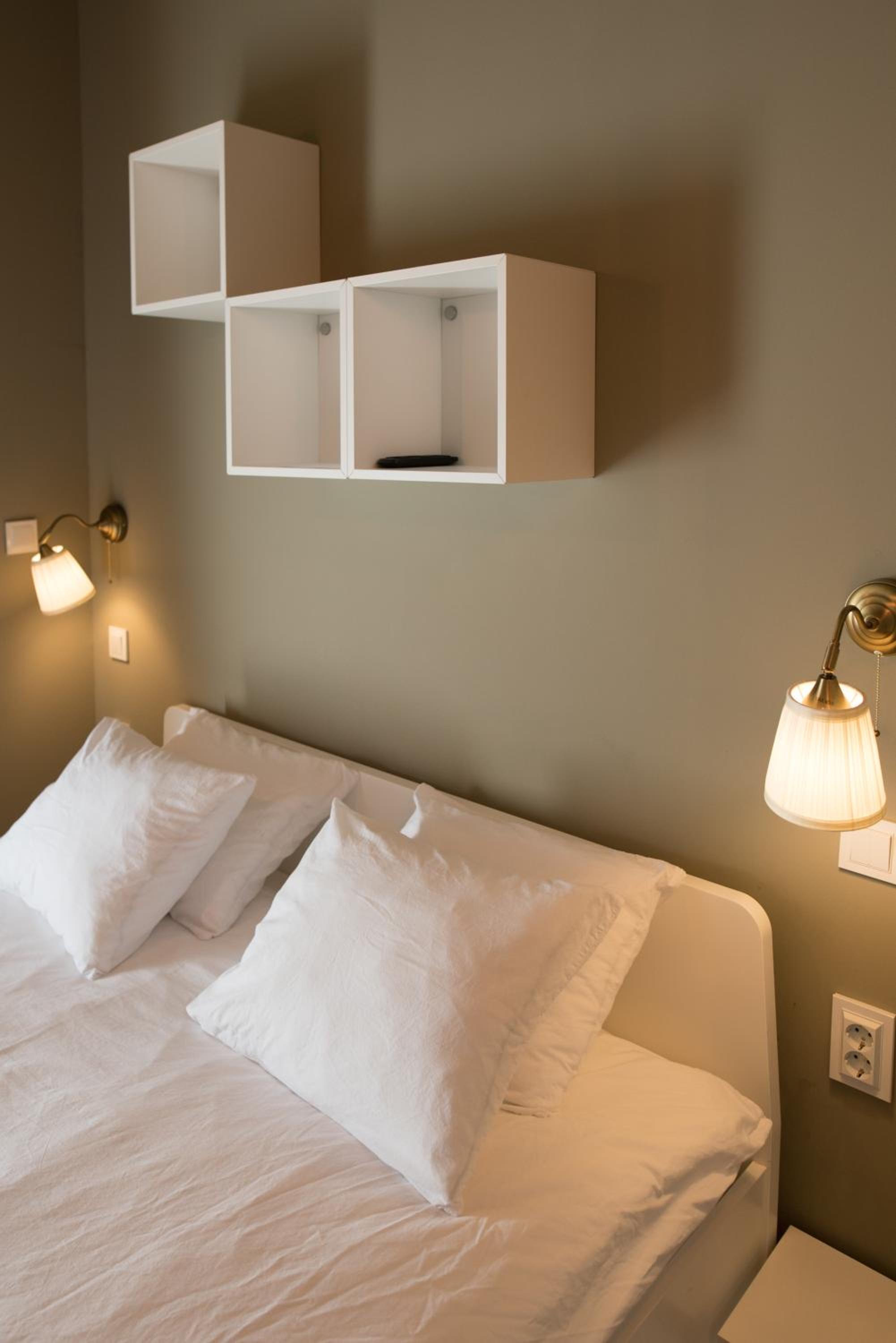 One-Bedroom Apartment - Photo 4