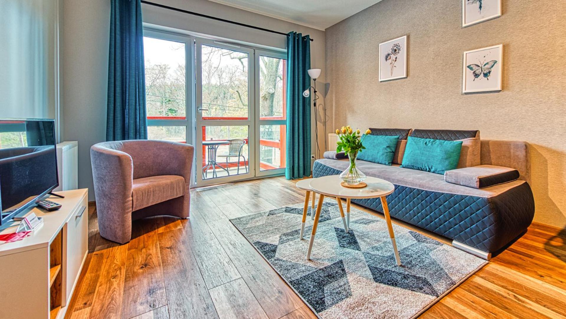 One-Bedroom Apartment - Photo 1