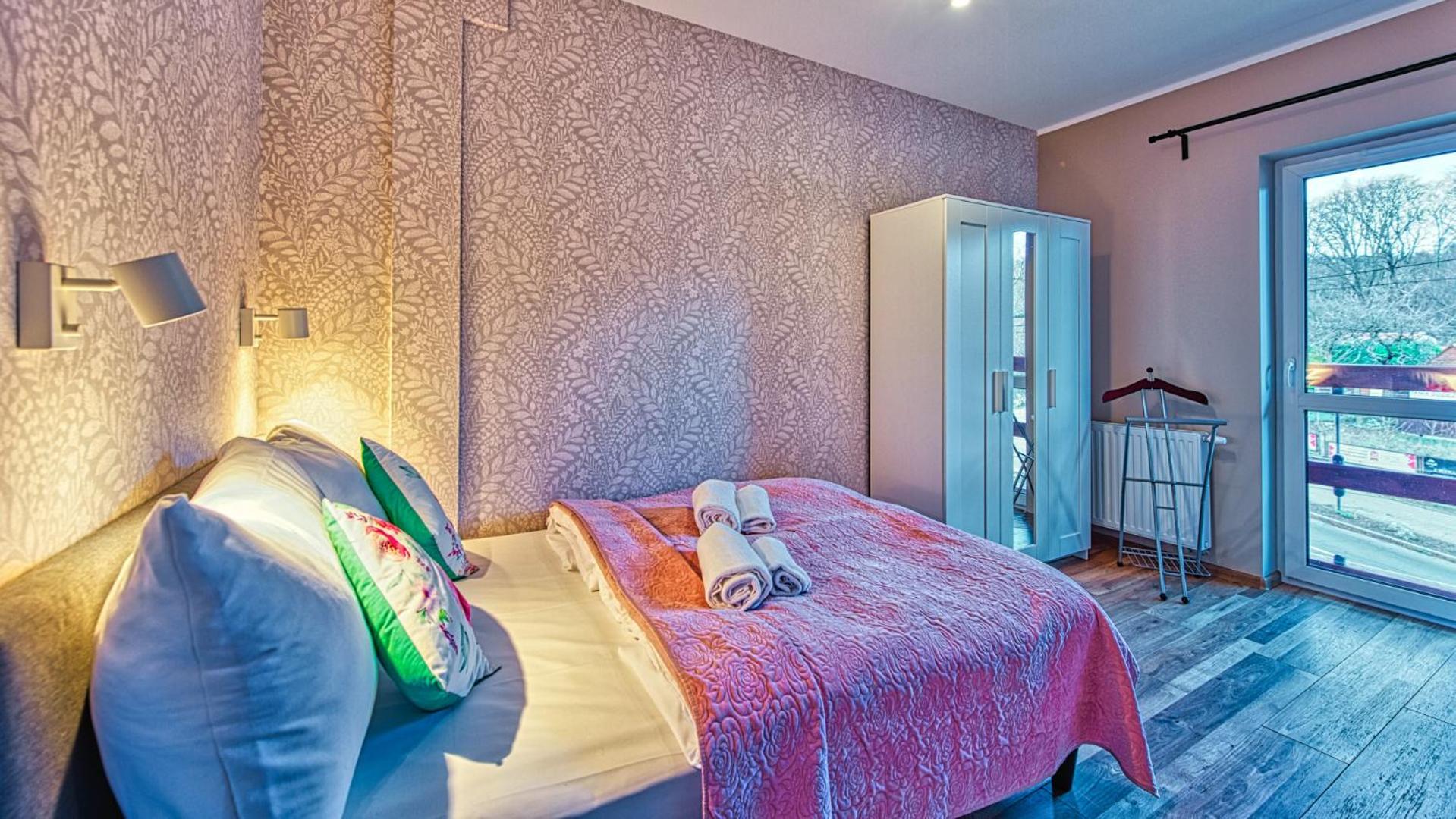 One-Bedroom Apartment - Photo 13