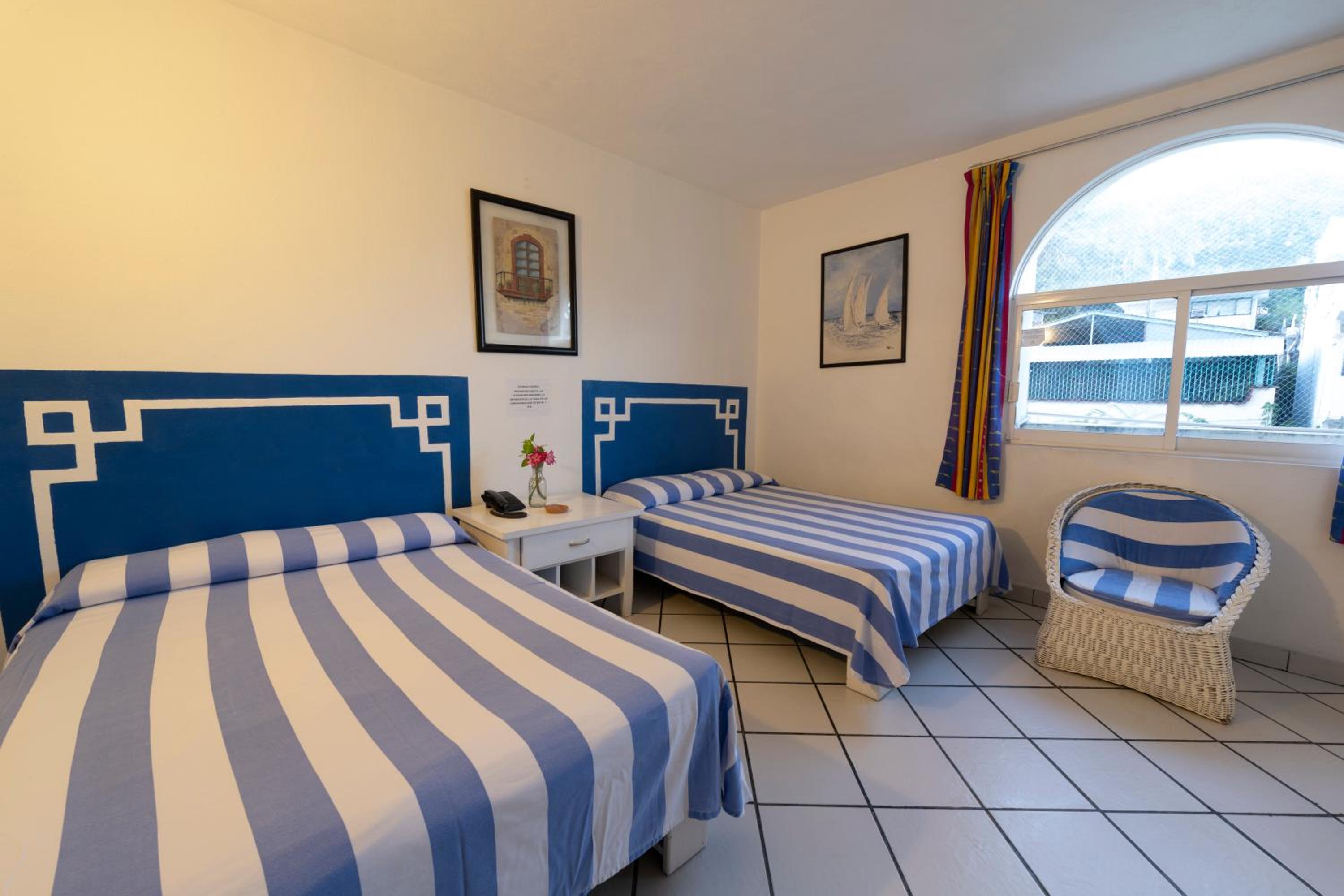 Double Room with Mountain View - Photo 3