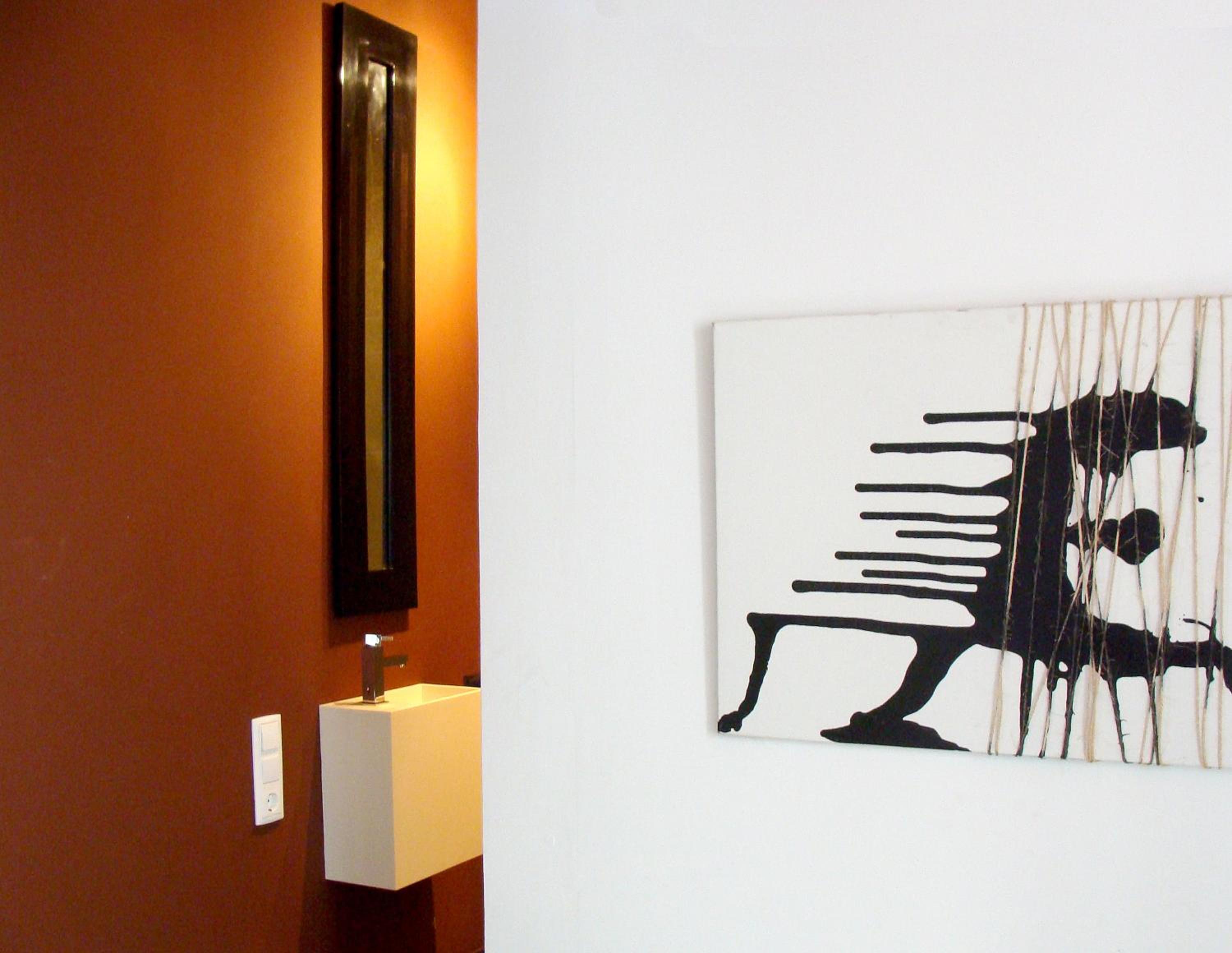One-Bedroom Apartment with Balcony - Photo 6