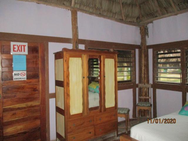 Deluxe Queen Room With Balcony And Sea View photo 3