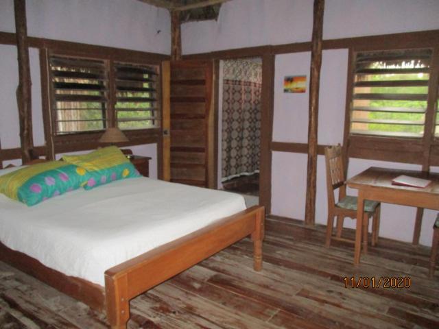 Deluxe Queen Room With Balcony And Sea View