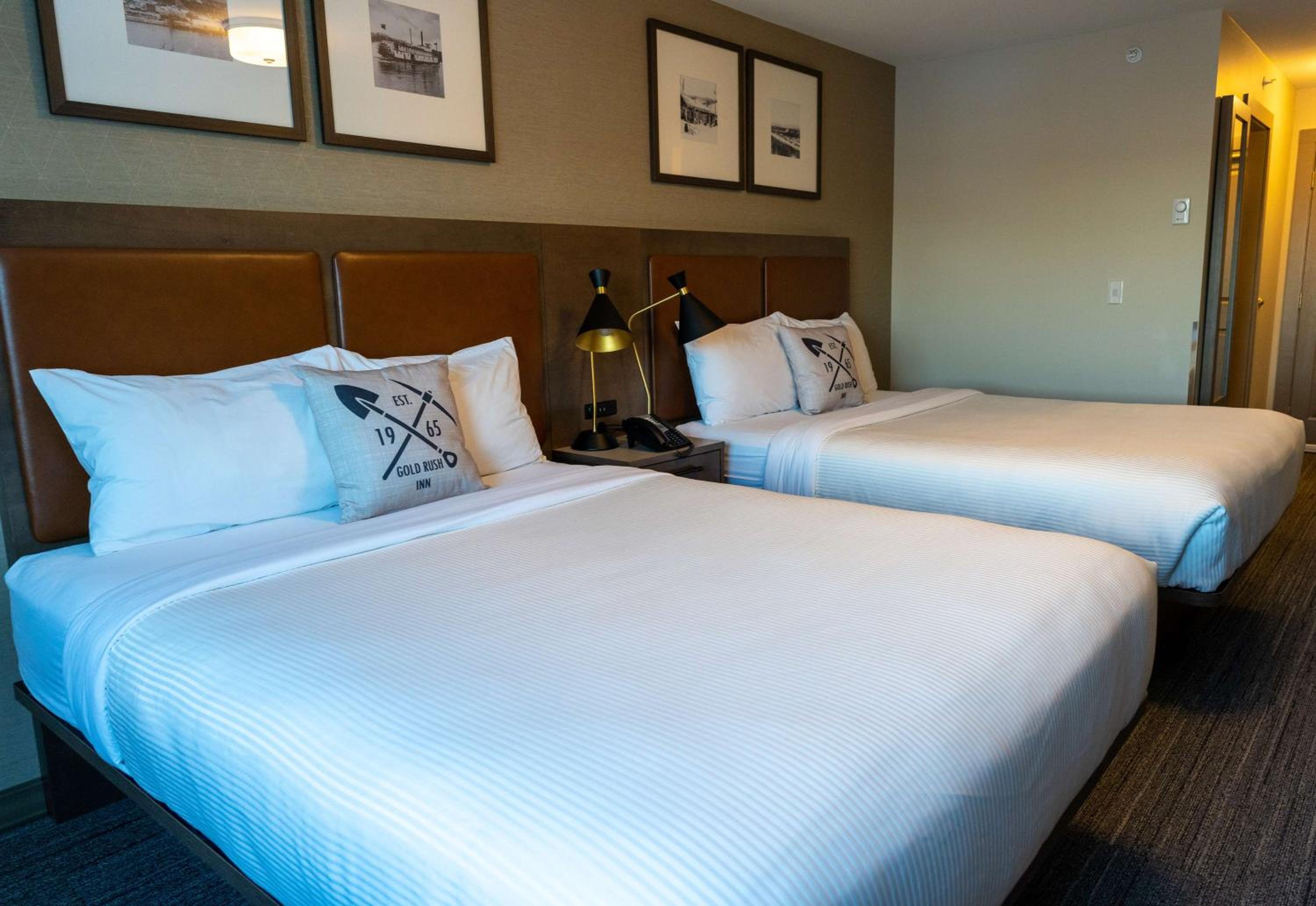 Queen Room with Two Queen Beds & Desk - Non-Smoking photo 2