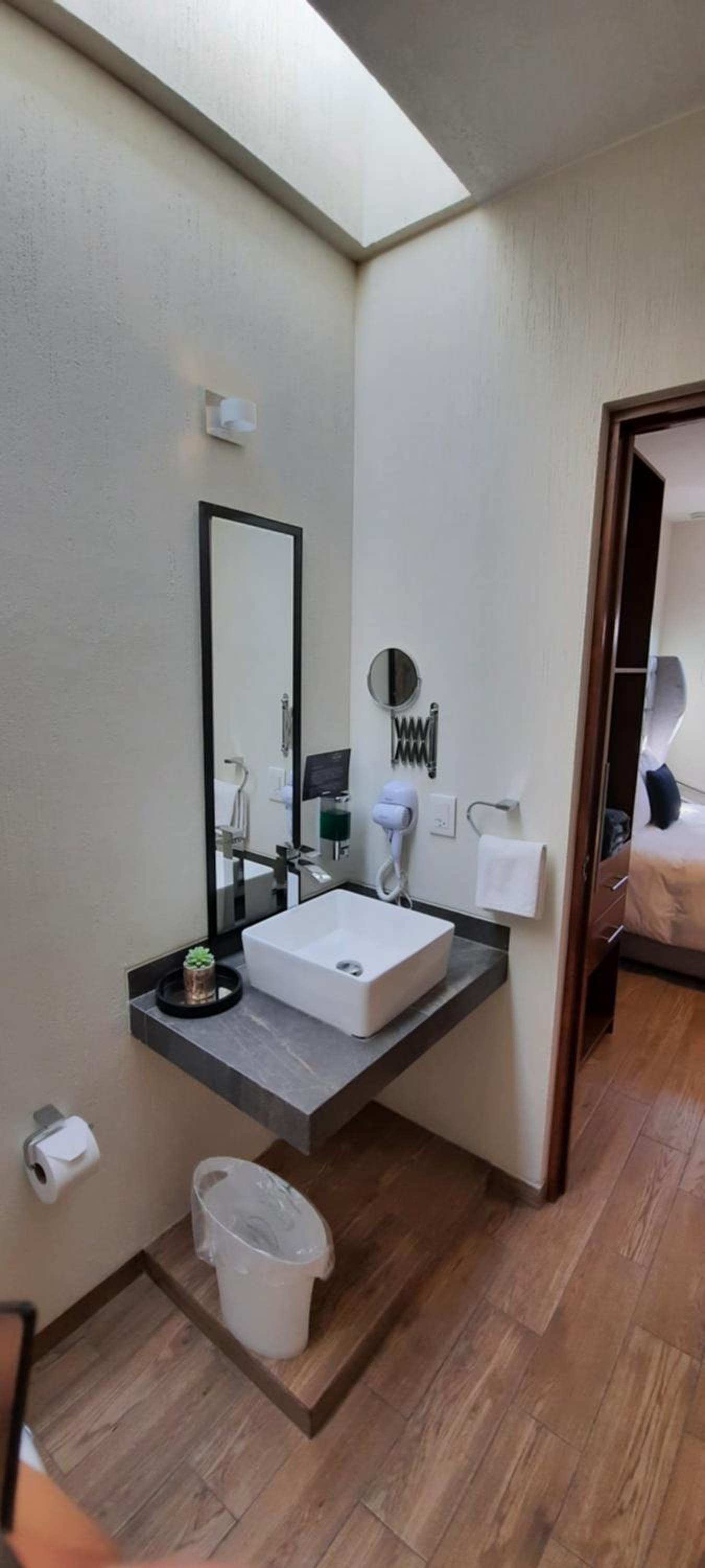 Deluxe Queen Room - Photo 3