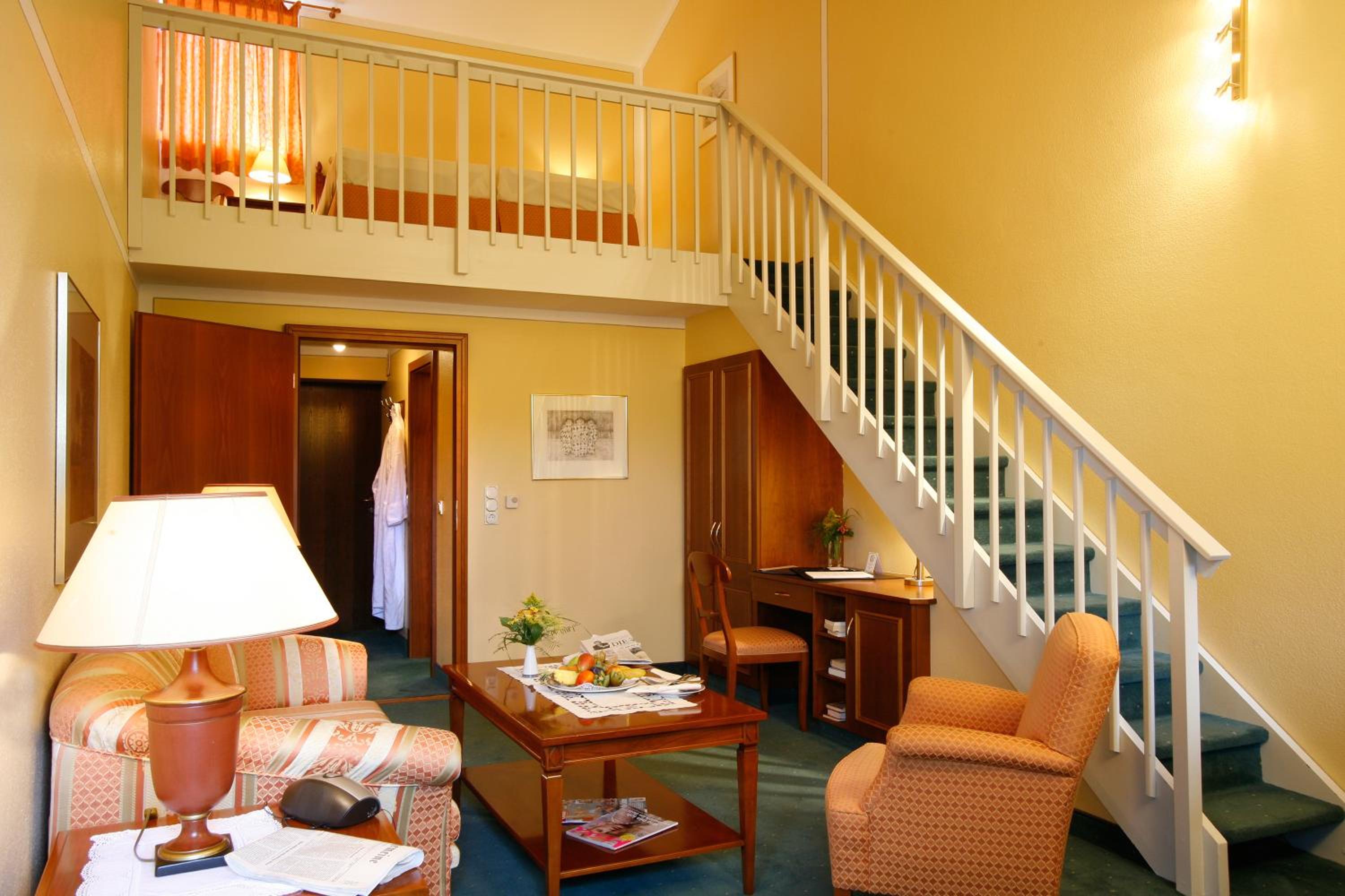 Double Room with Balcony - Photo 4