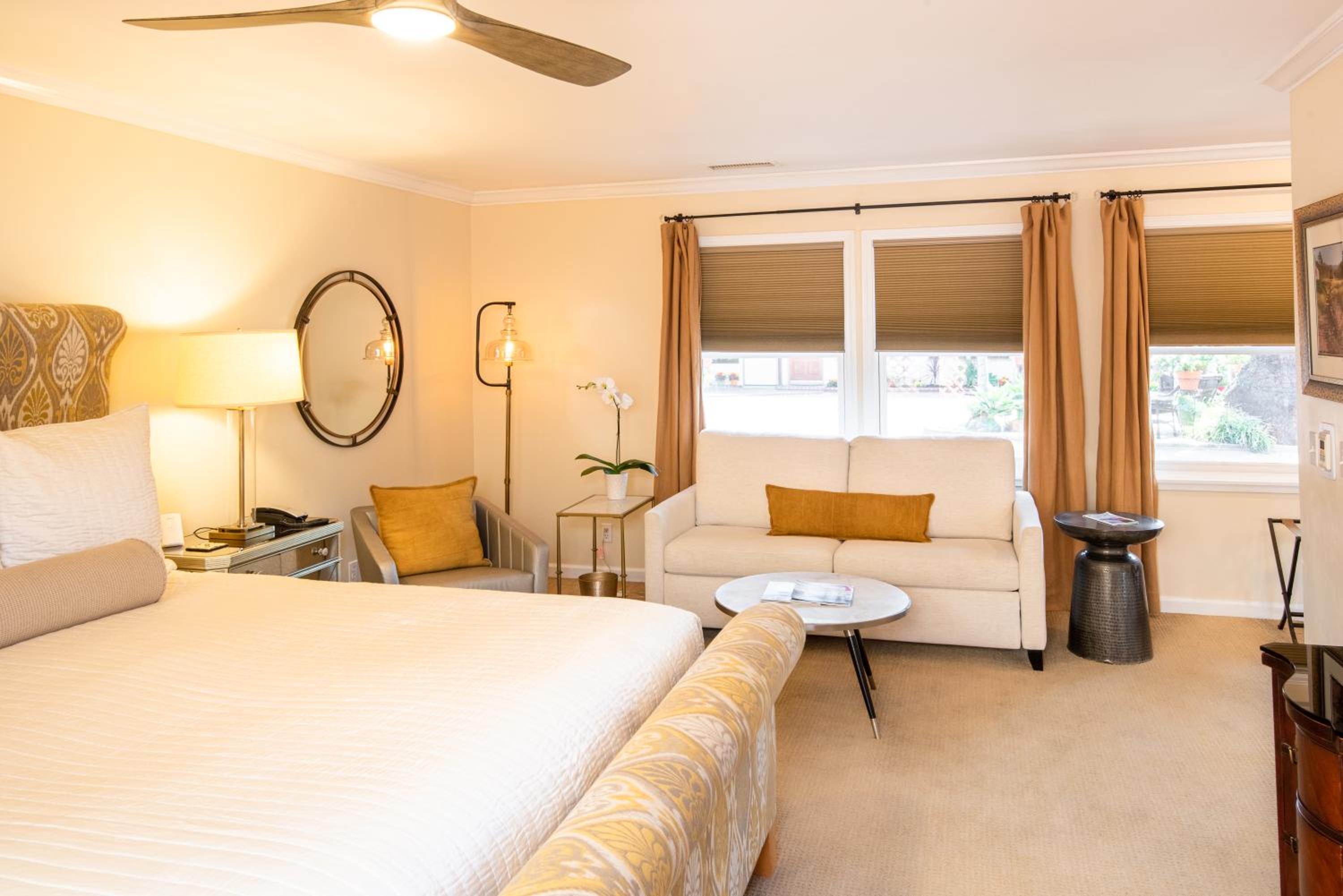 Deluxe King Room with Spa Bath - 2A - Photo 5