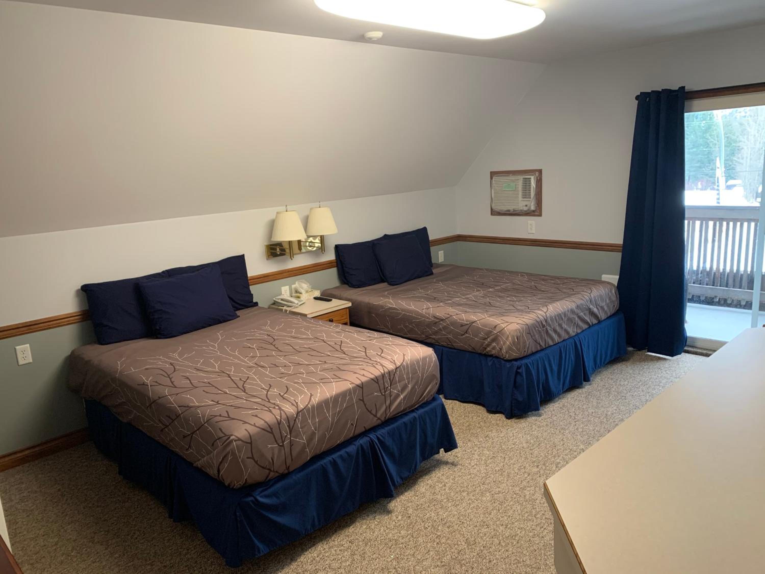 Quadruple Suite with Queen and Double Bed photo 1