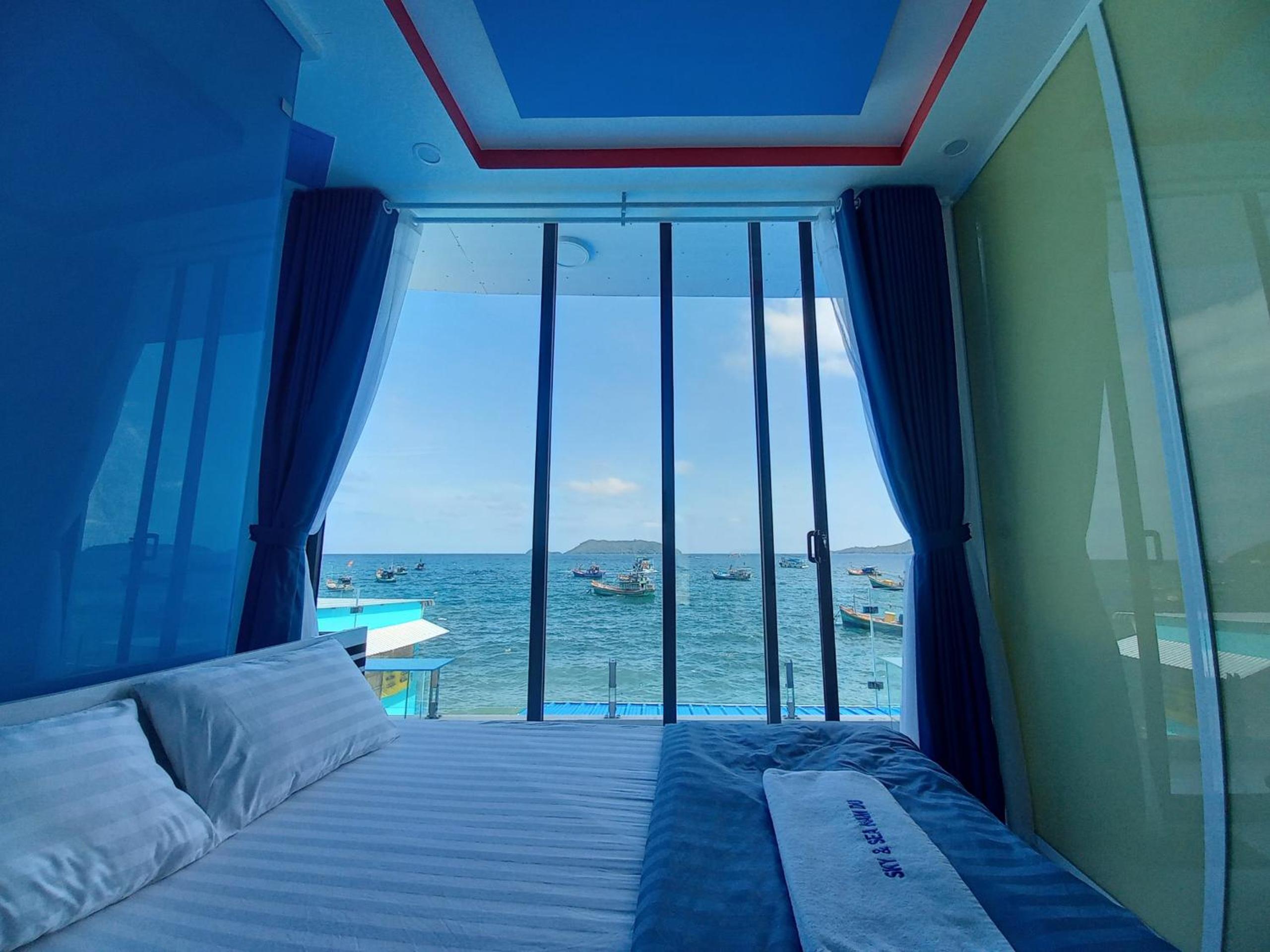 Double Room with Balcony and Sea View photo 2