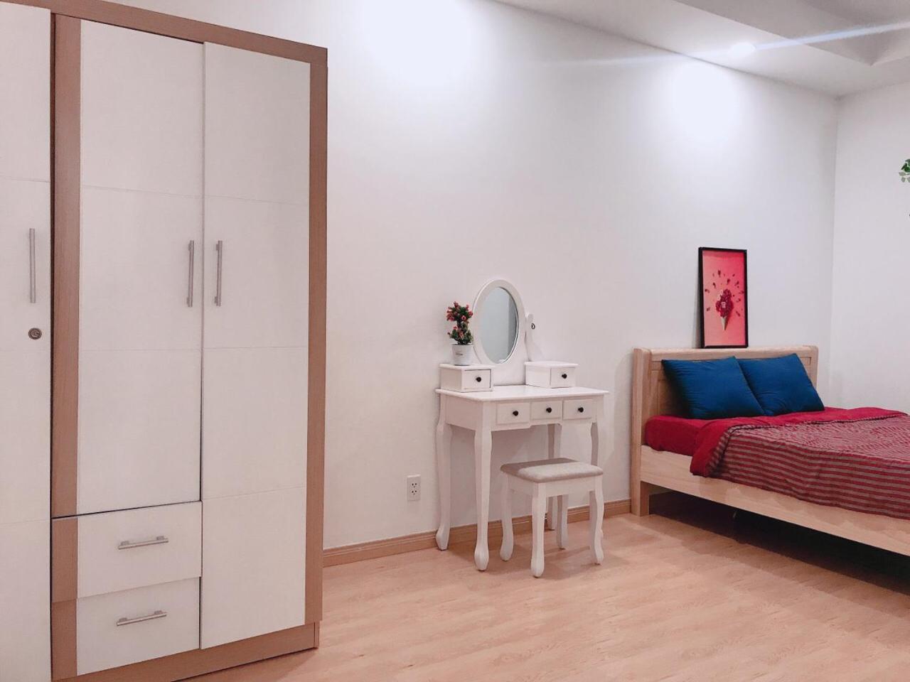 One-Bedroom Apartment - Photo 56