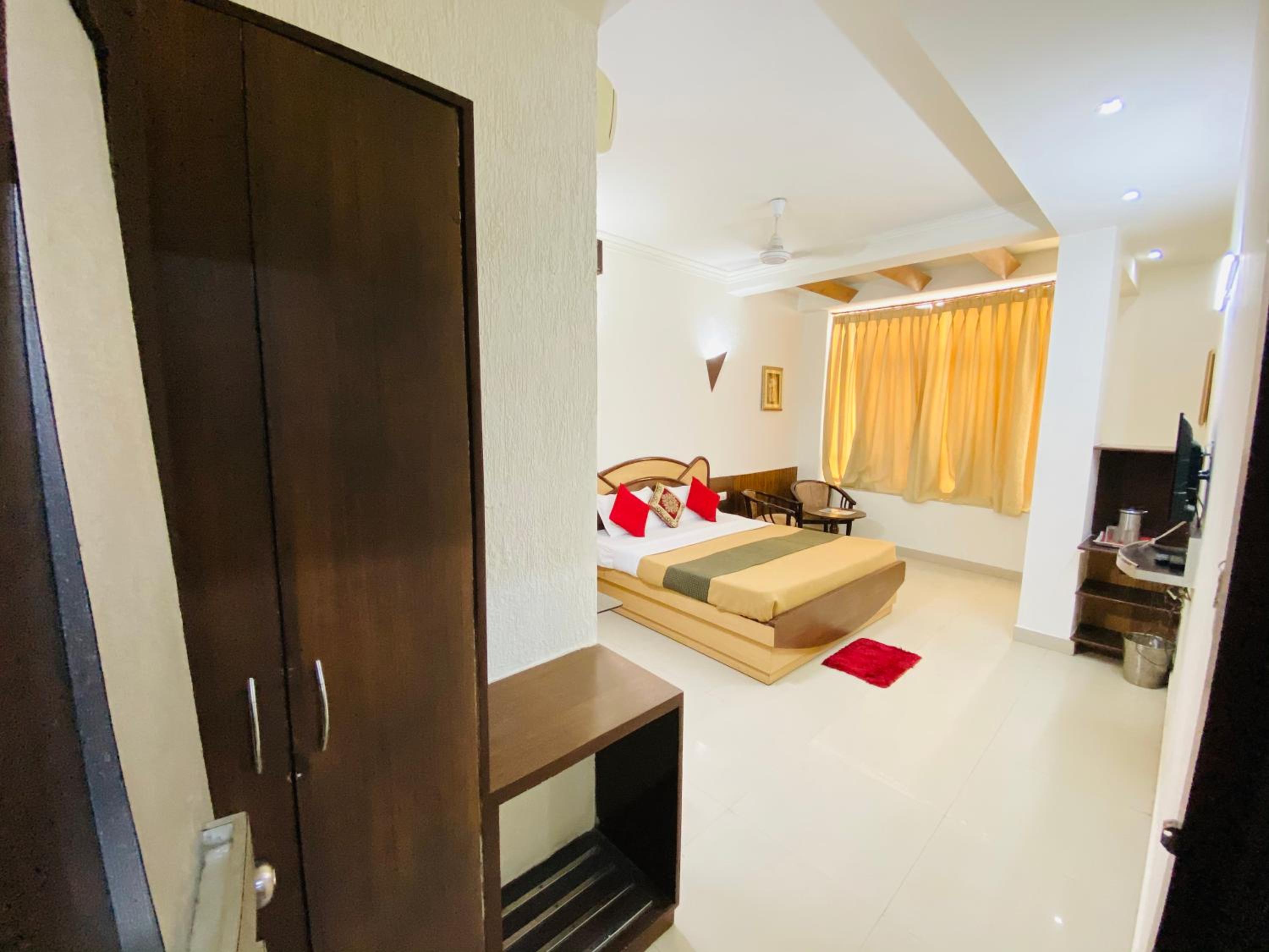 Superior Deluxe Double or Twin Room  - Photo 3