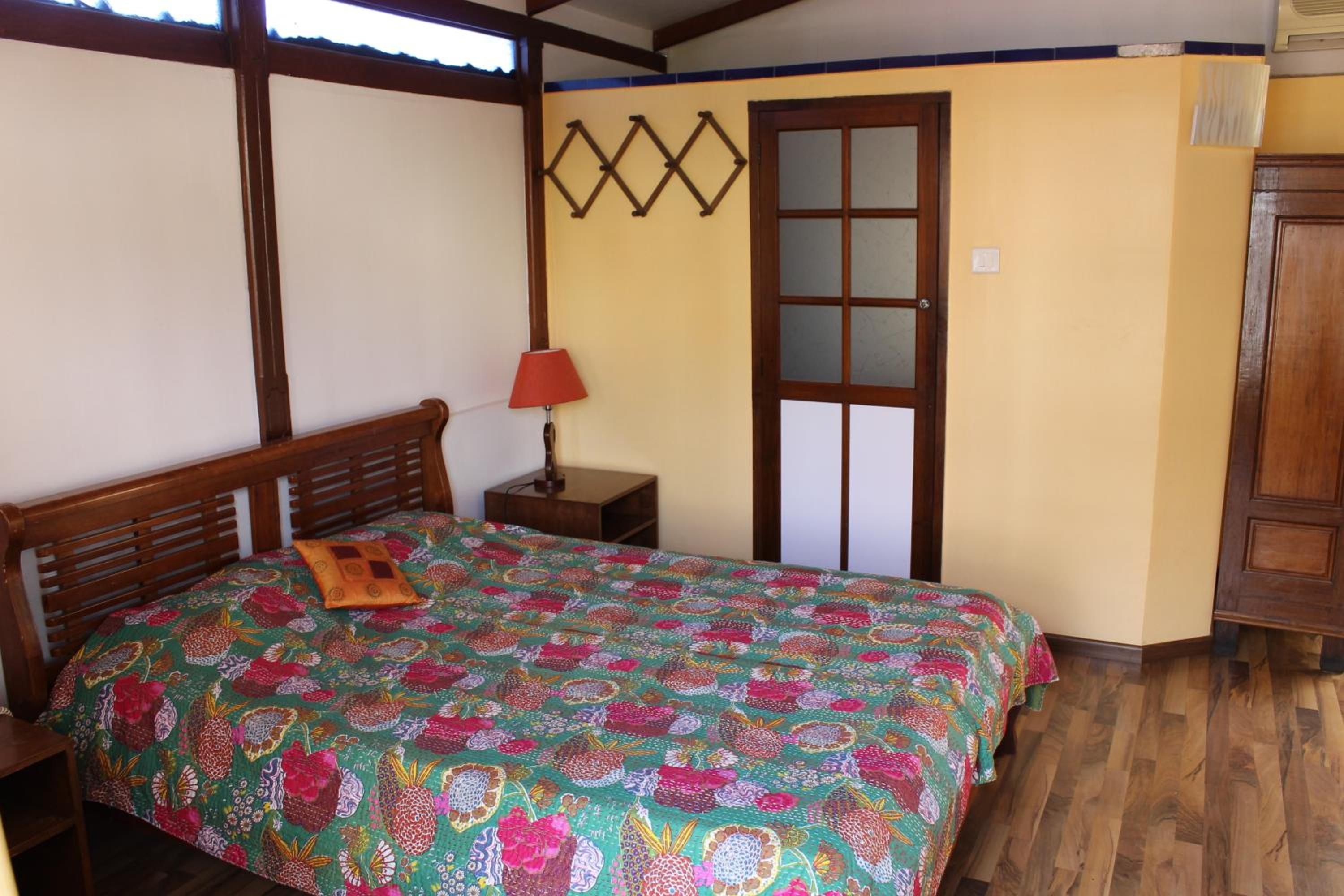 Deluxe Room - Photo 20