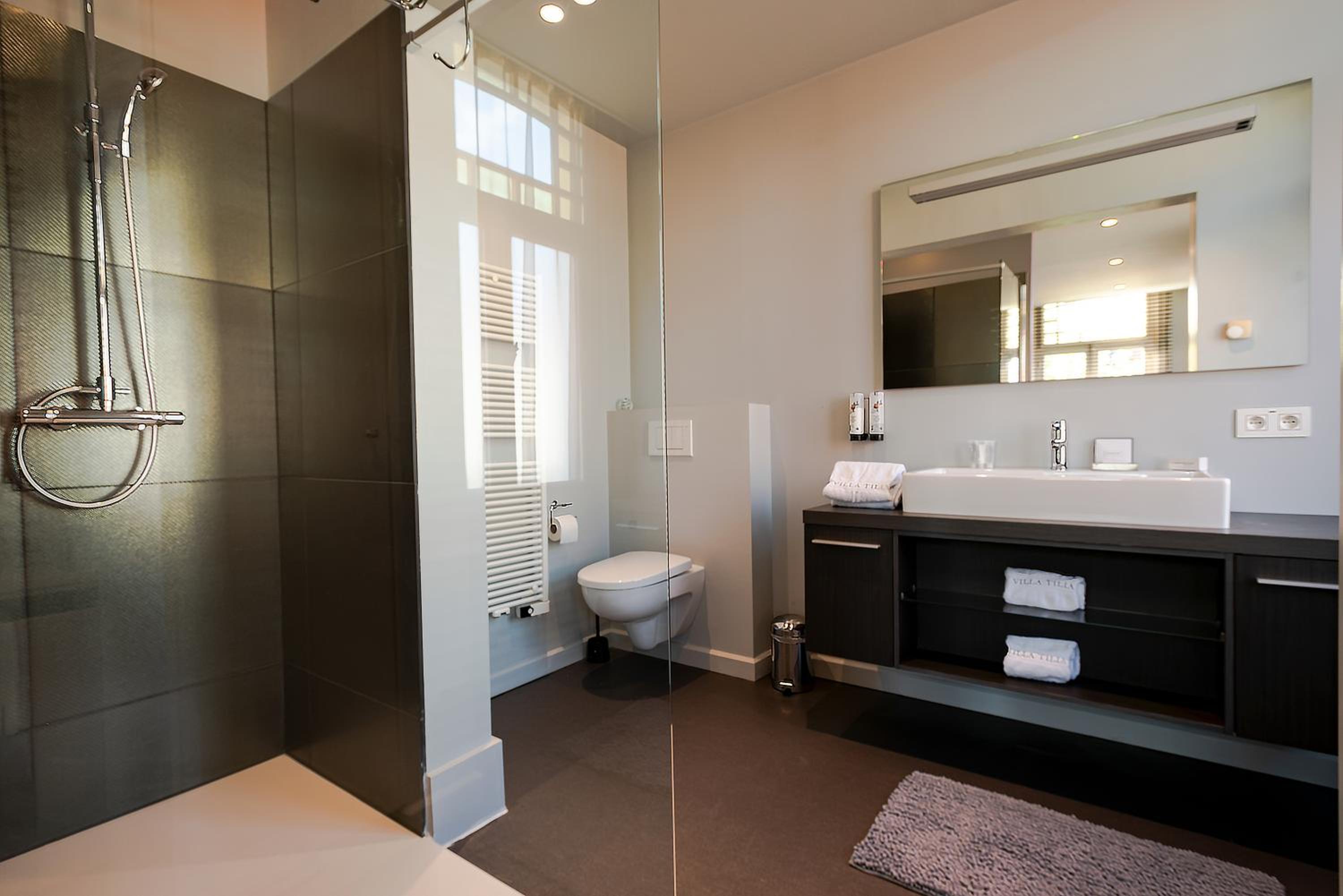 Deluxe Double Room with Shower photo 2