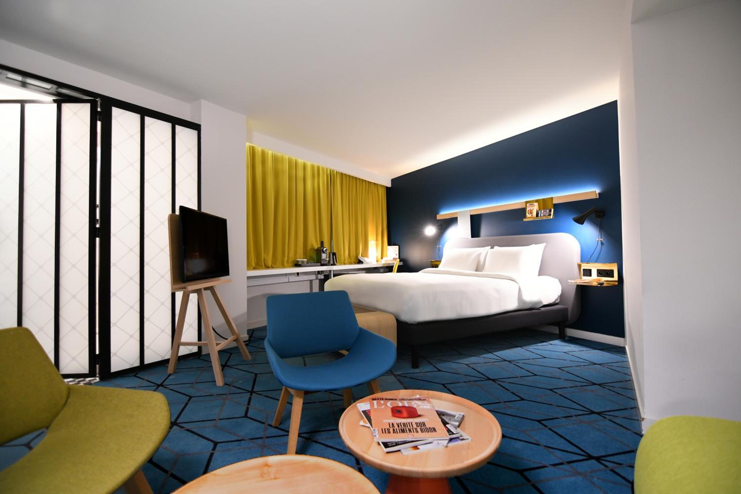 Family Suite with Sofa Bed - Photo 2