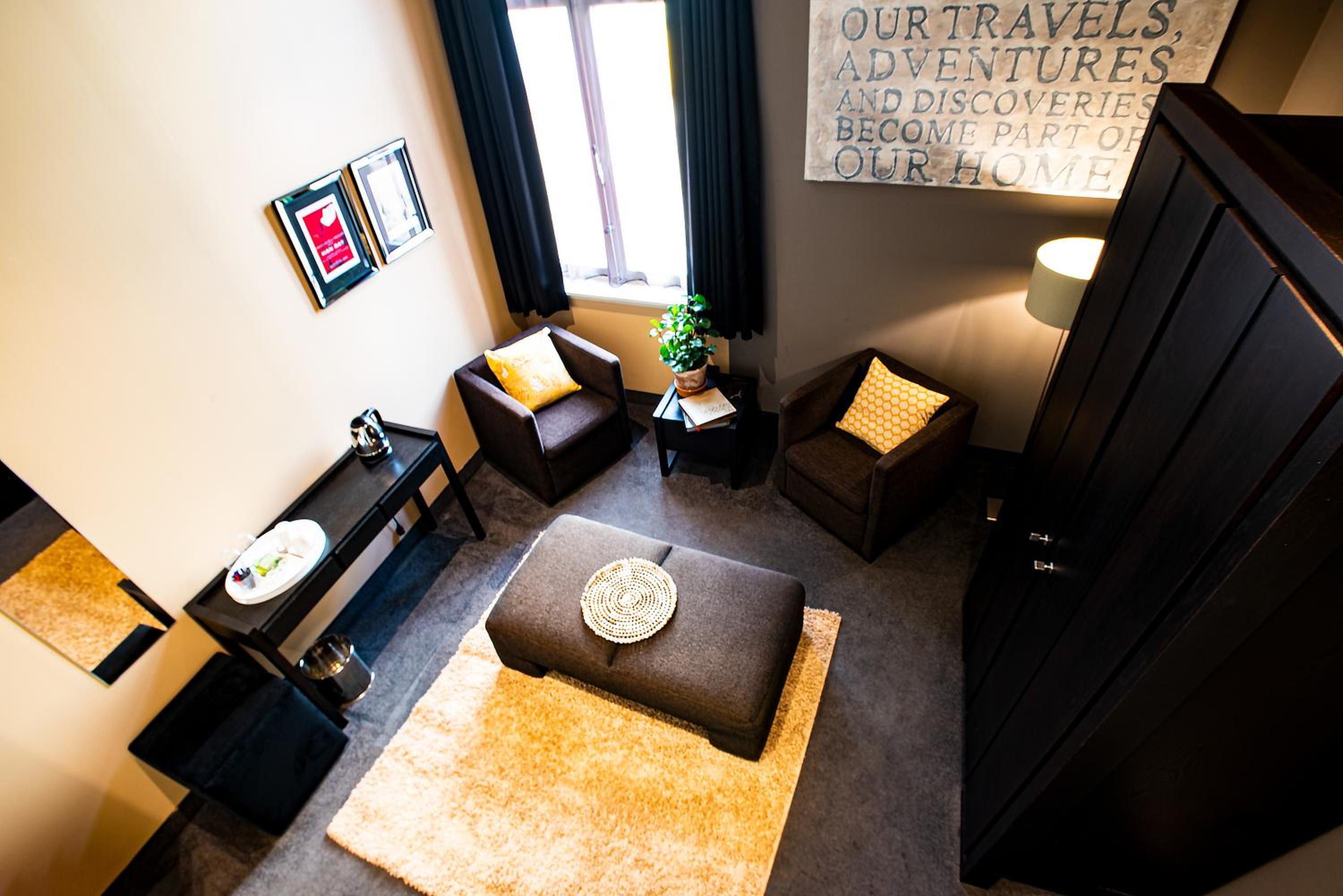 Deluxe Double Room with Balcony photo 1