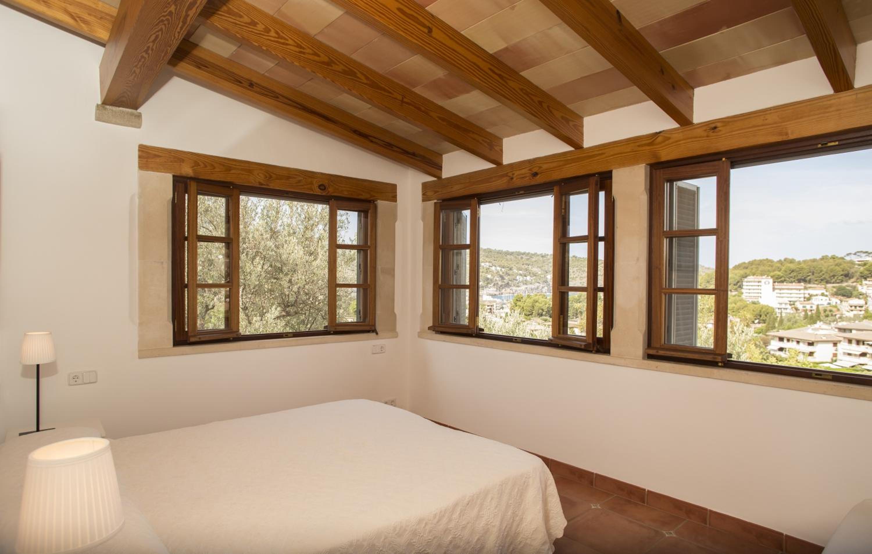 Villa with Sea View photo 2
