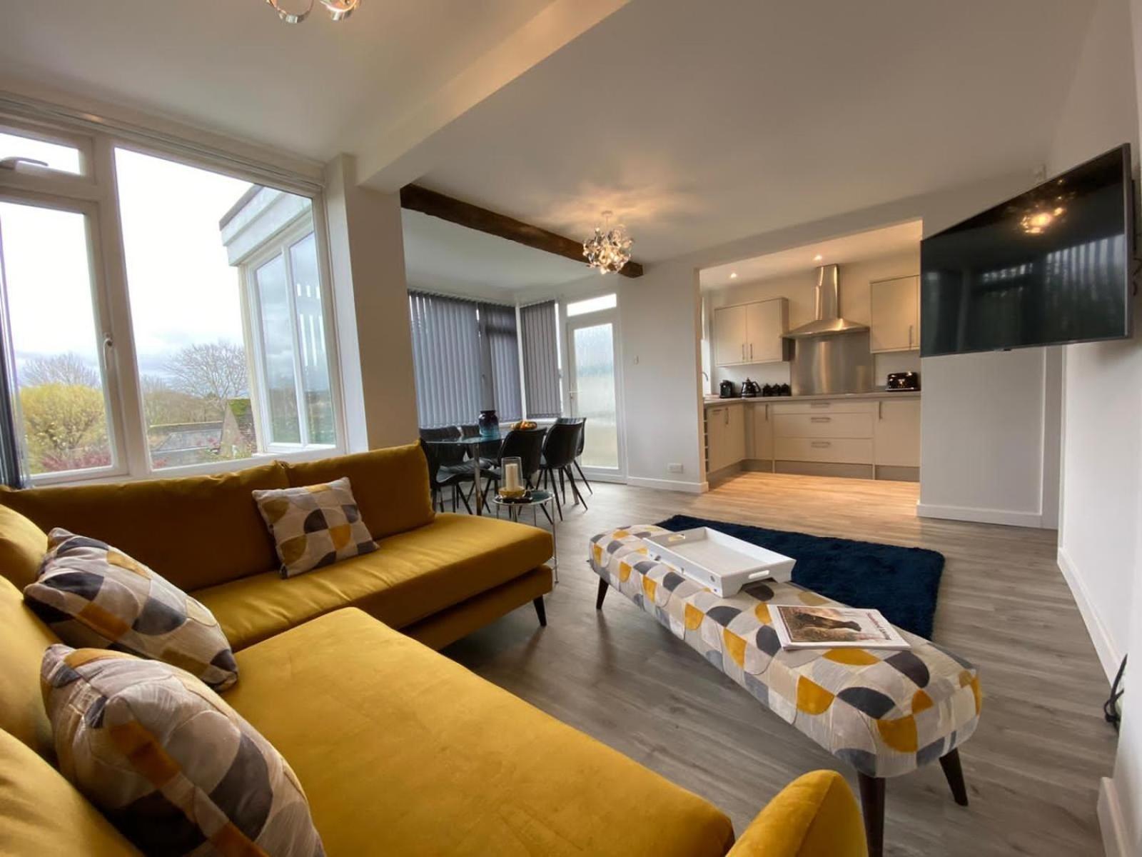 Two-Bedroom House - Photo 1