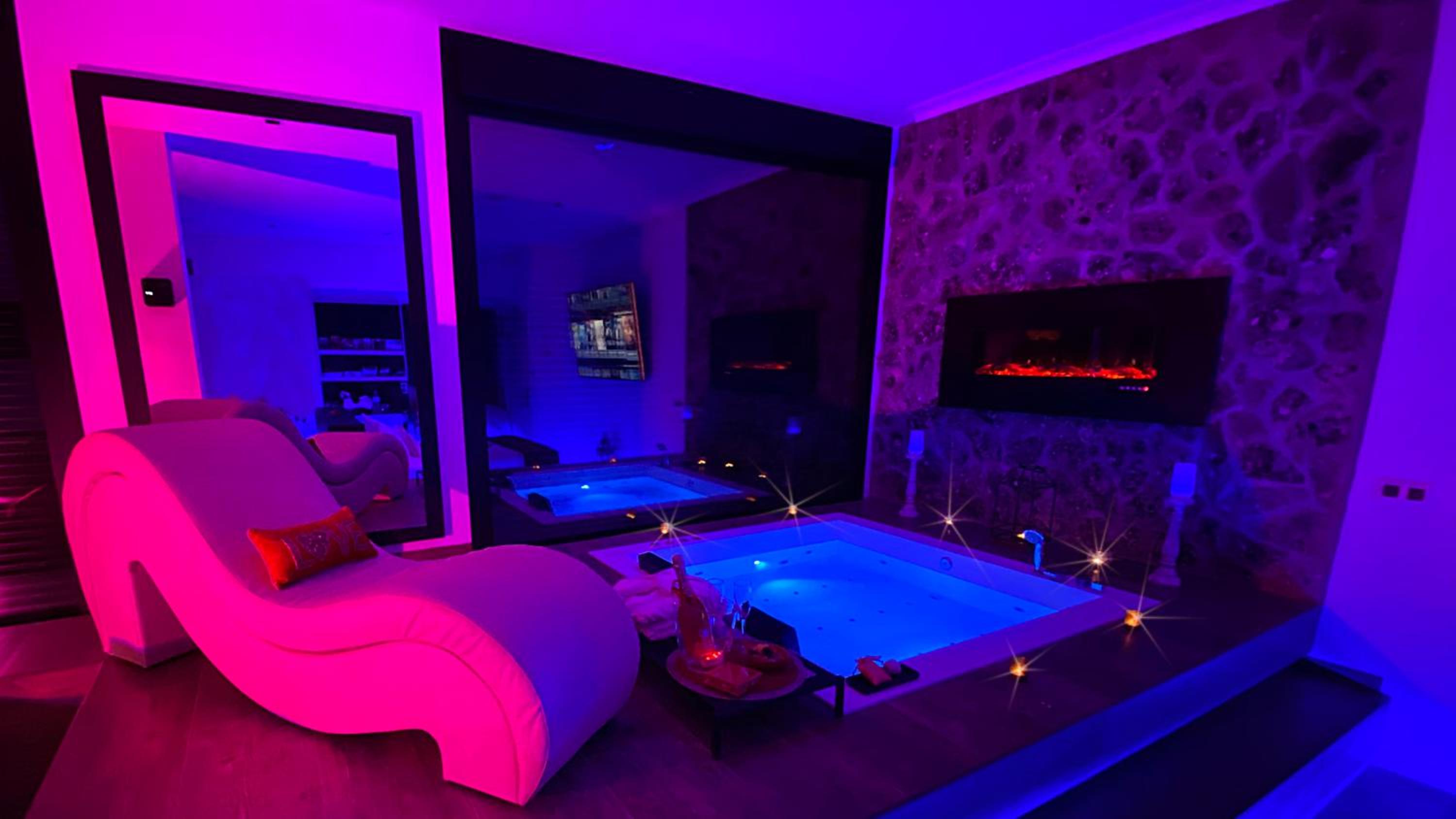 One-Bedroom House - Photo 2