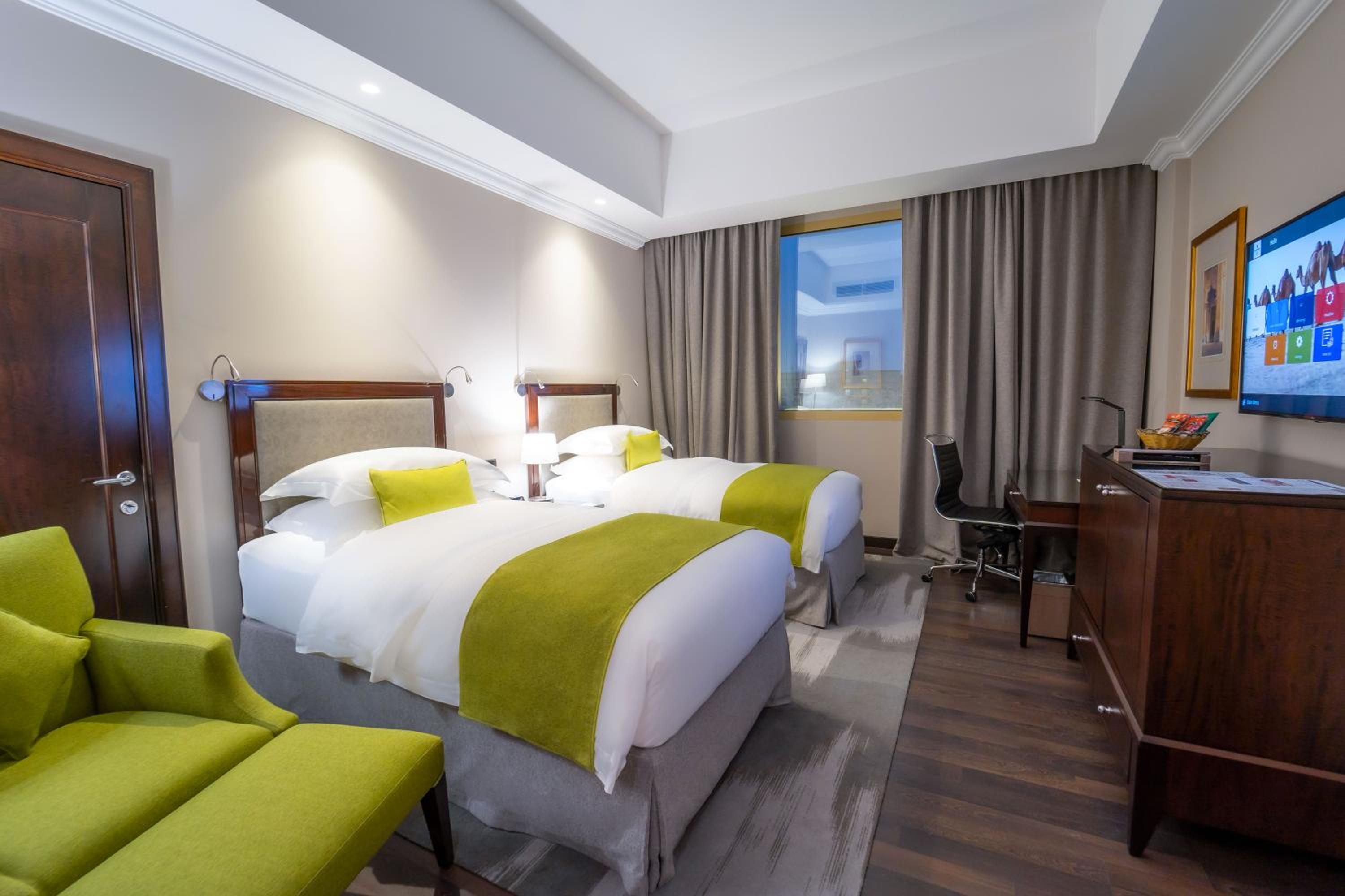 Executive Grand Deluxe King Room - Photo 1