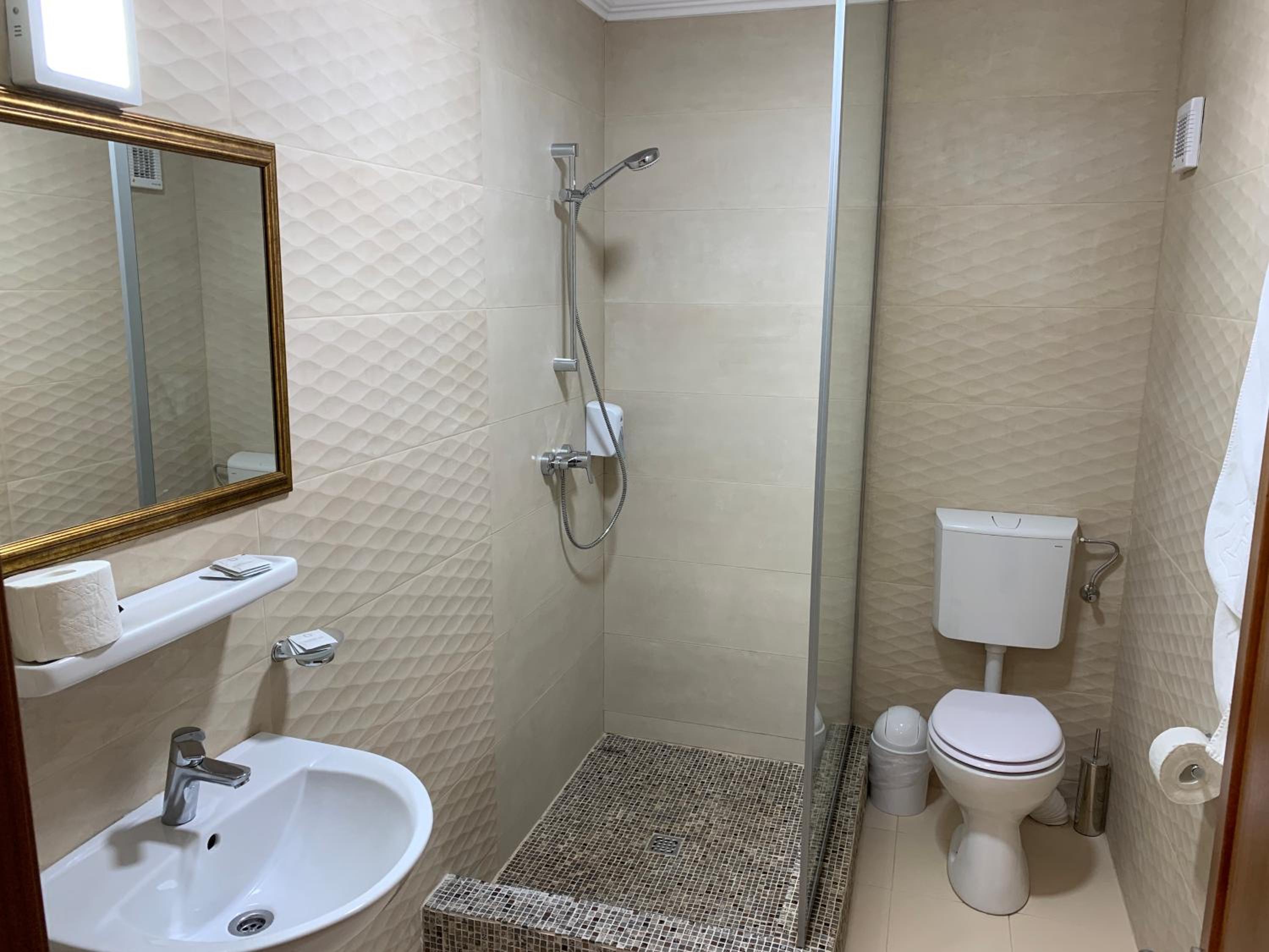 Family Suite - Photo 5