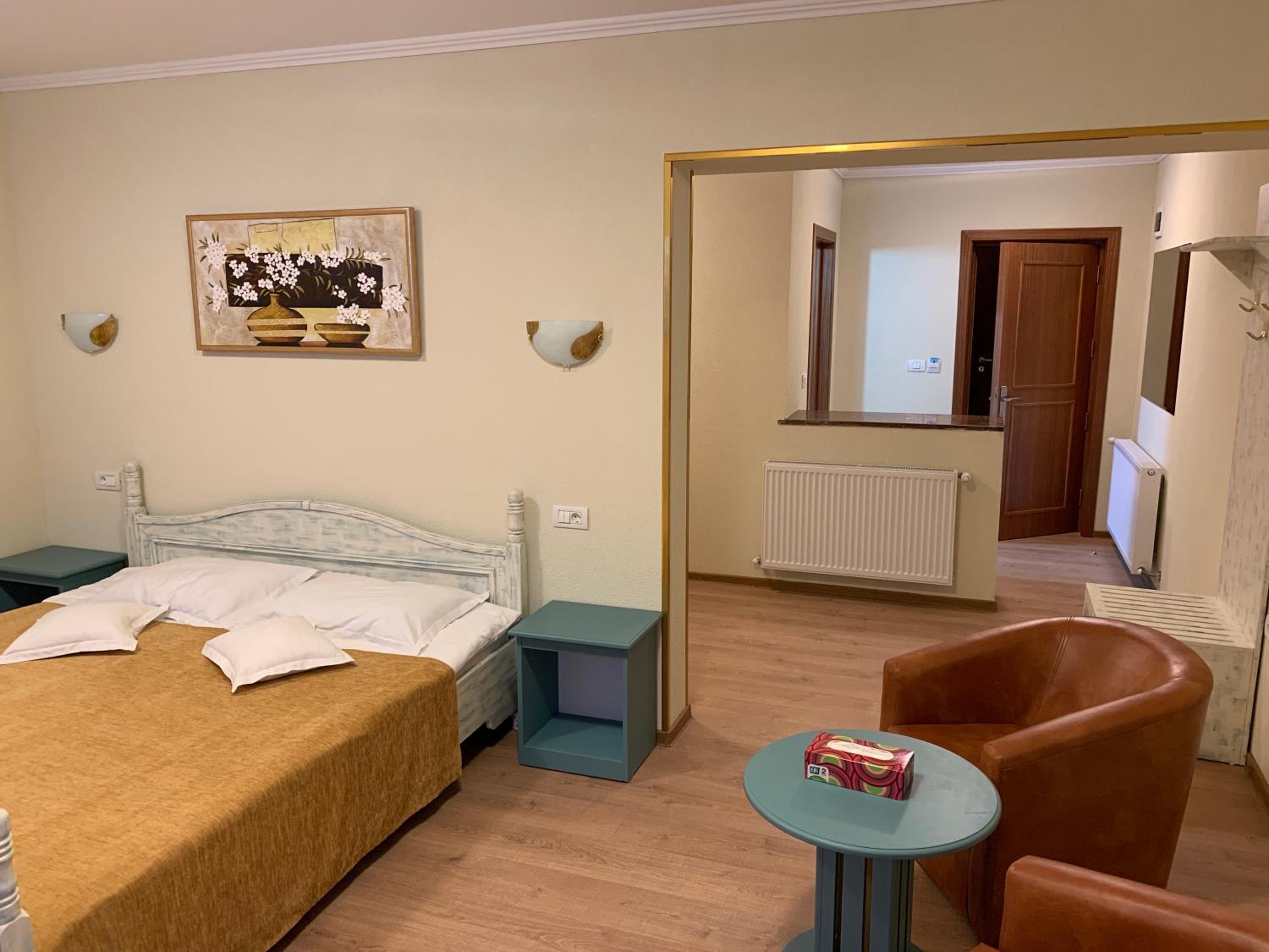 Family Suite - Photo 6