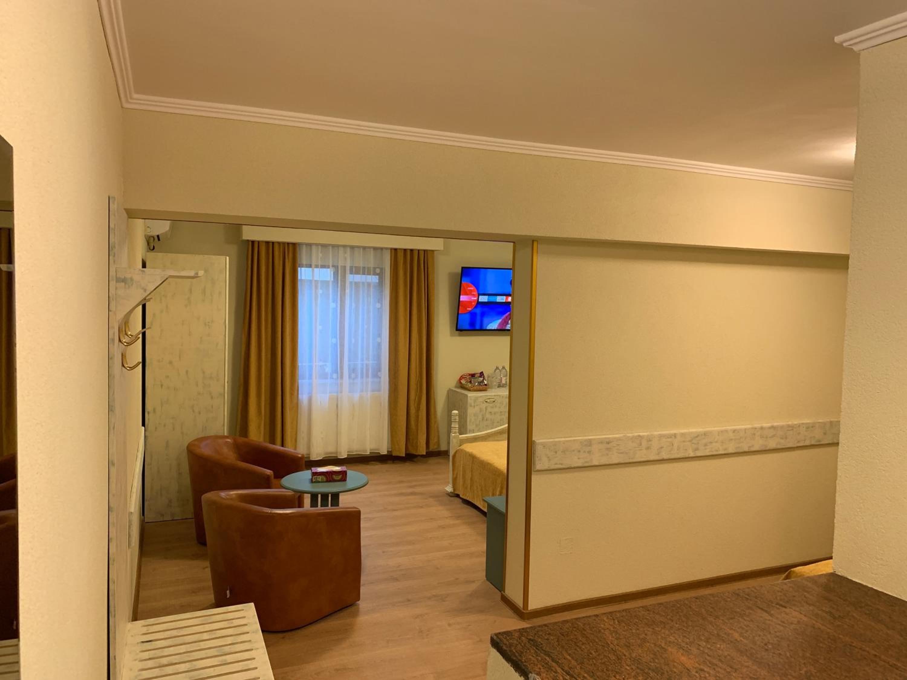 Family Suite - Photo 3