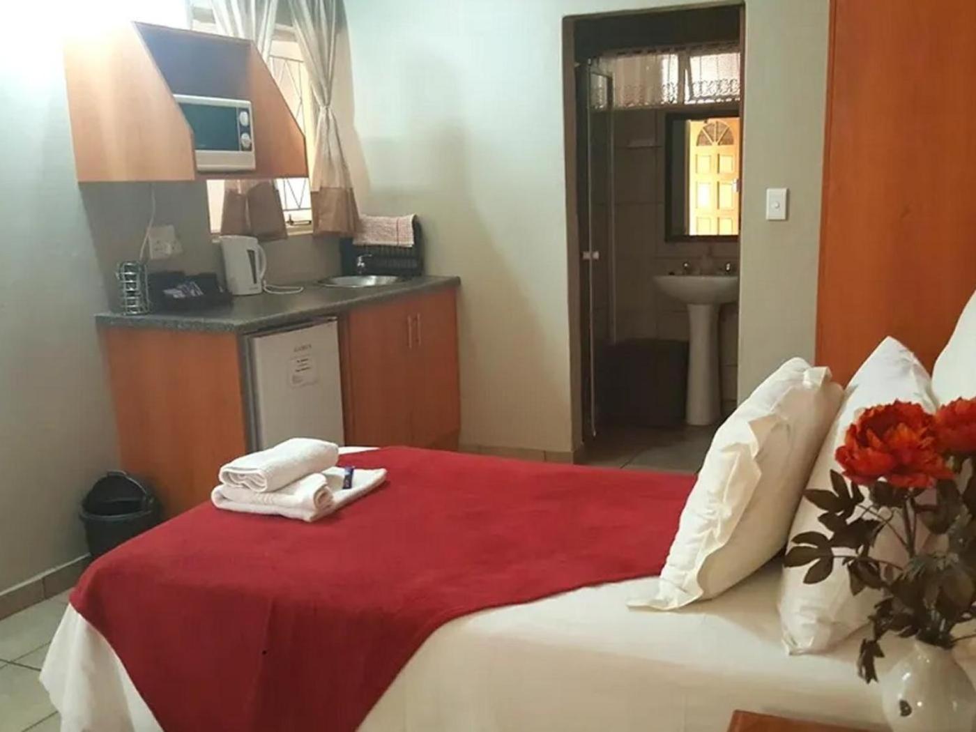 Standard Triple Room - Photo 6