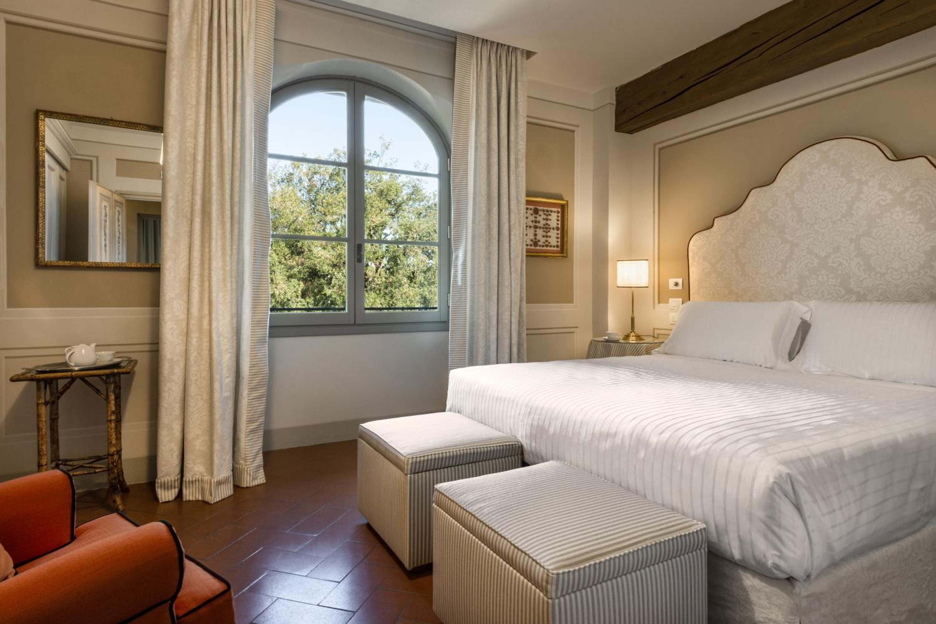 Superior King Room photo 2