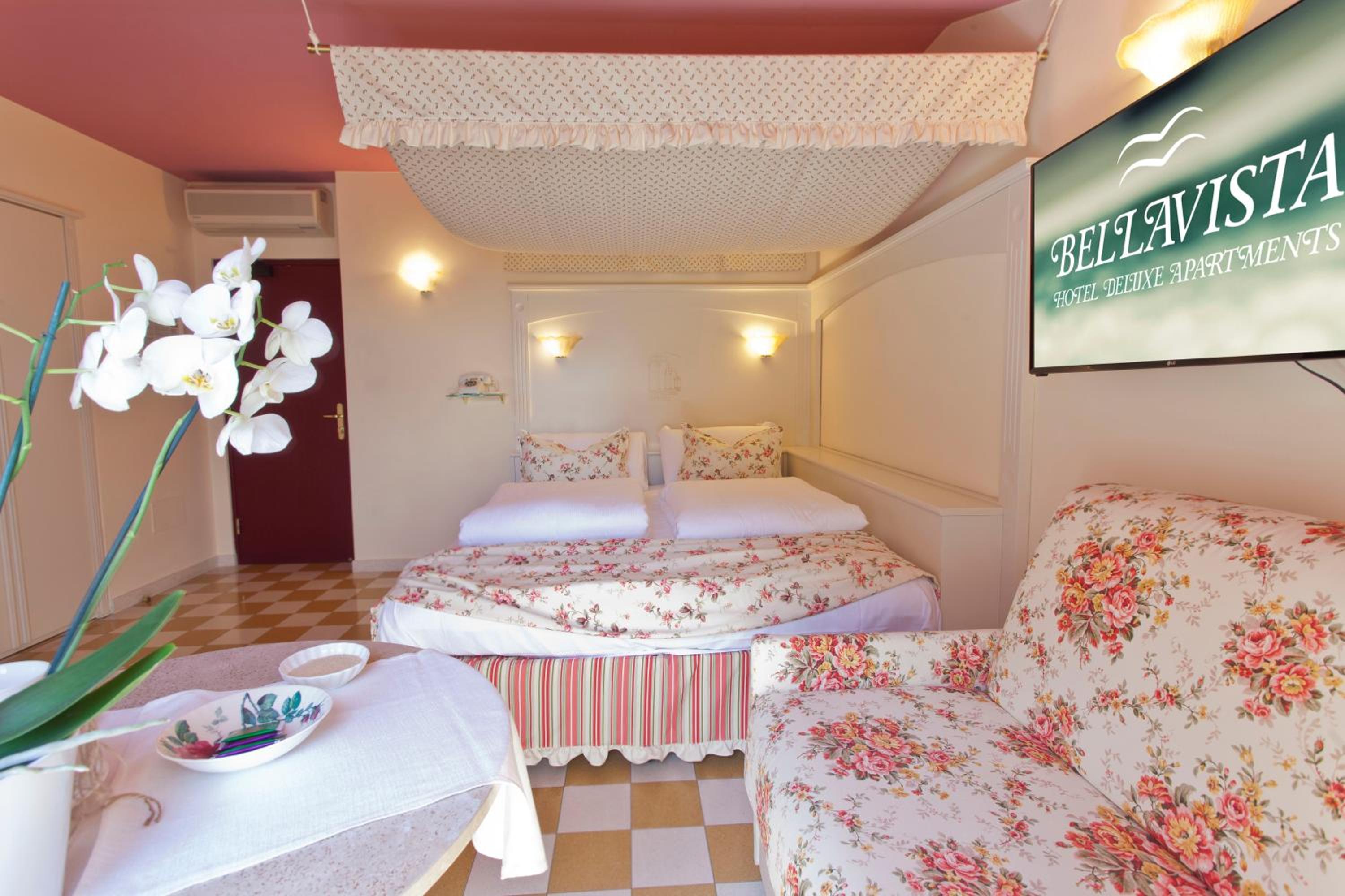 Classic Double Room with Balcony or Terrace, Lake Front