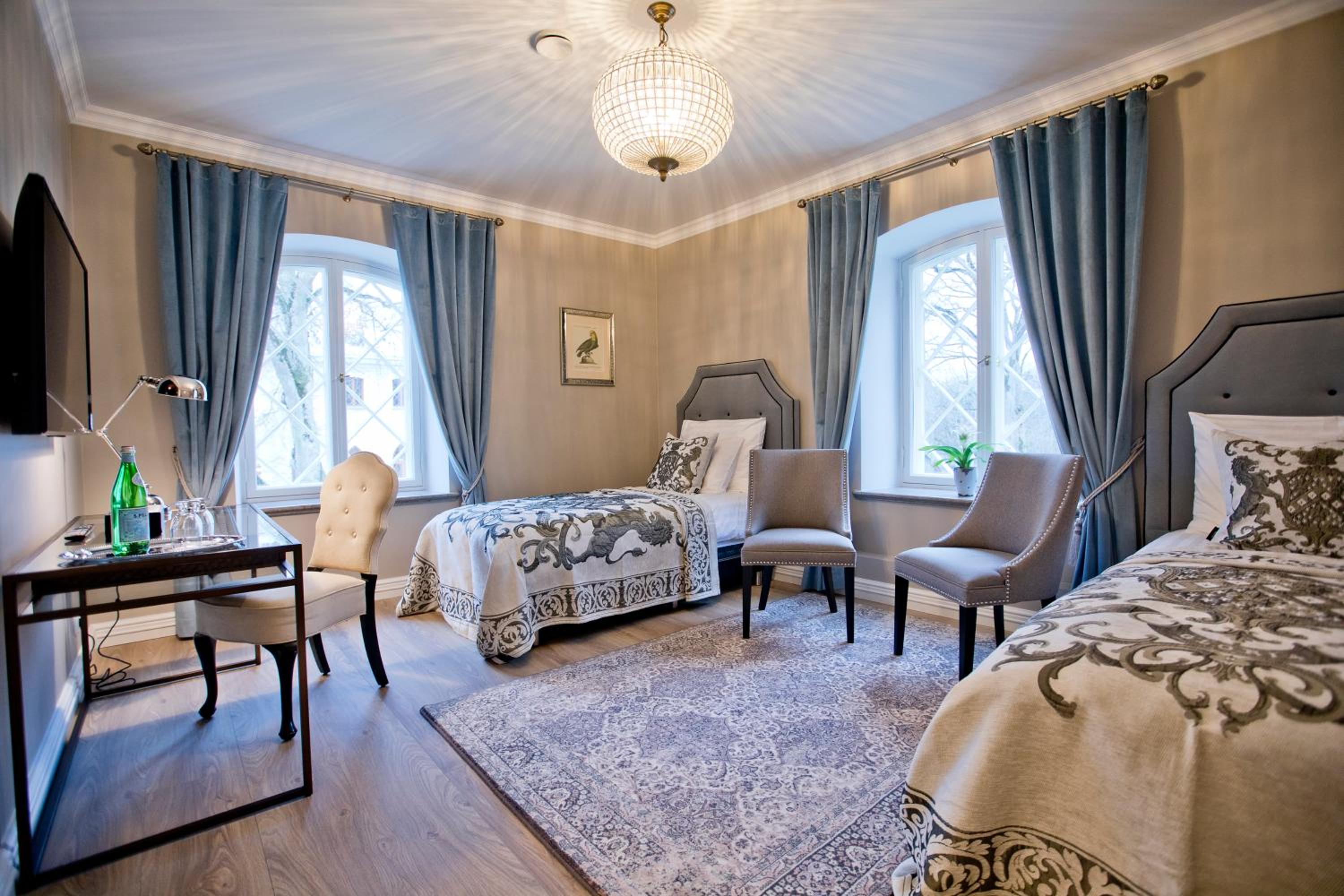 Two-Bedroom Suite with Balcony photo 3