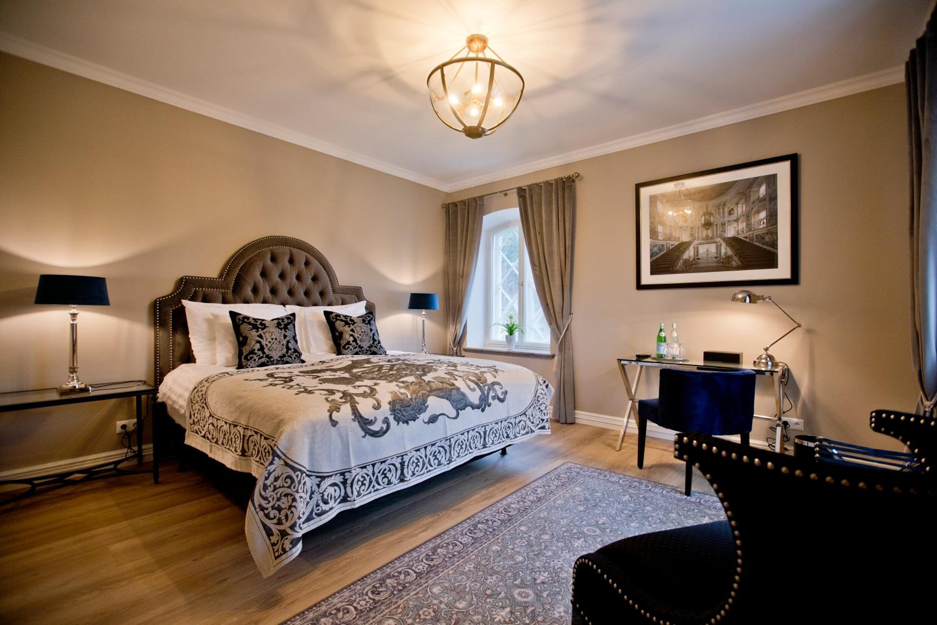 Deluxe King Room - Annex photo 2