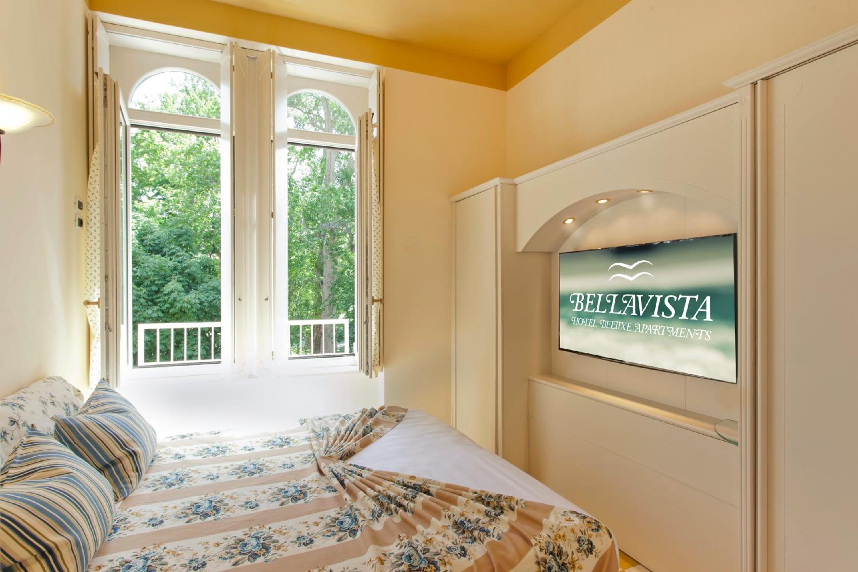 Comfort Suite with Balcony, Lake Front