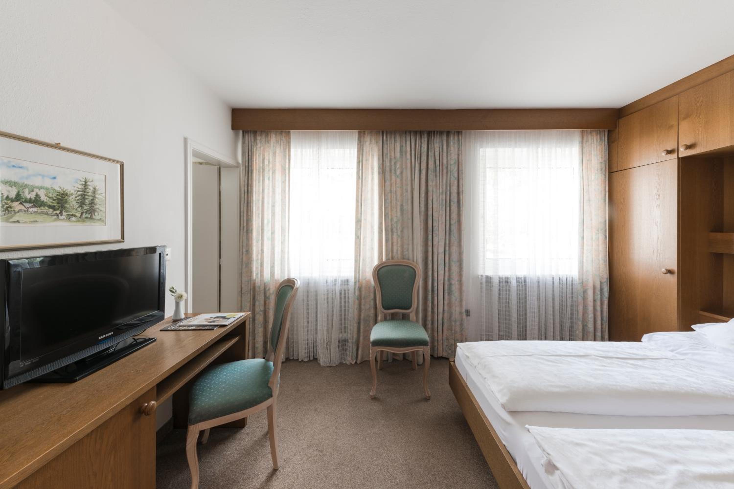 Basic Double Room photo 2