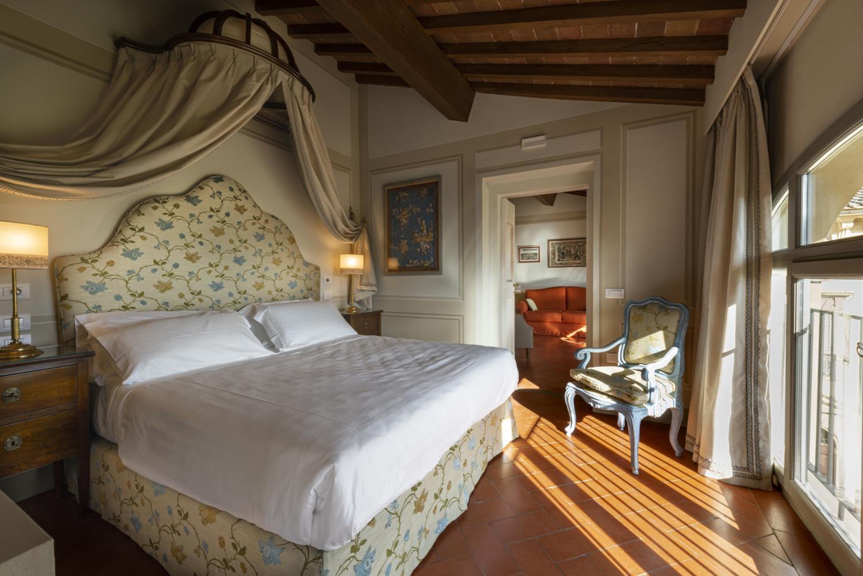 Queen Suite photo 1
