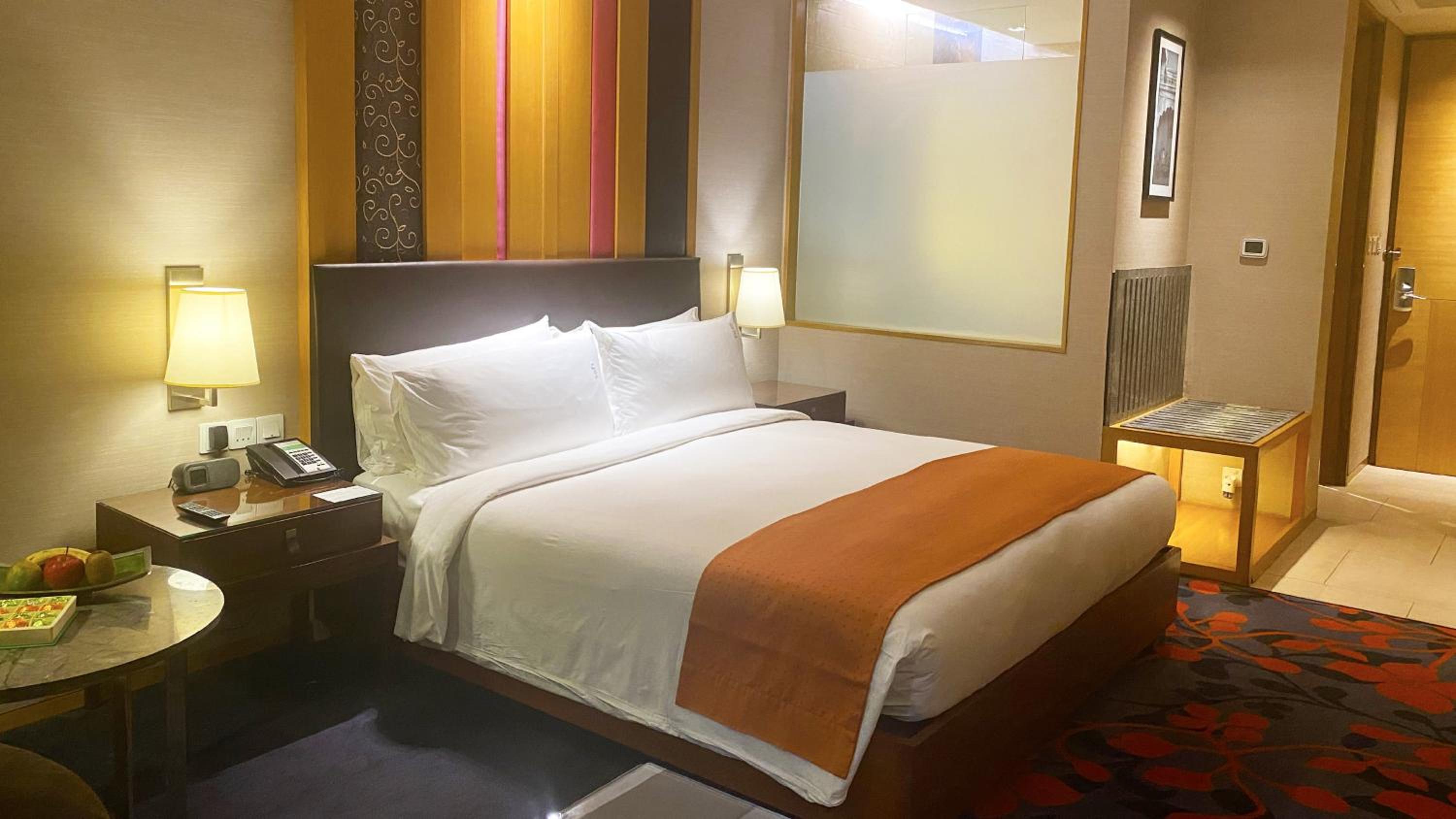 Standard King Room - Photo 3