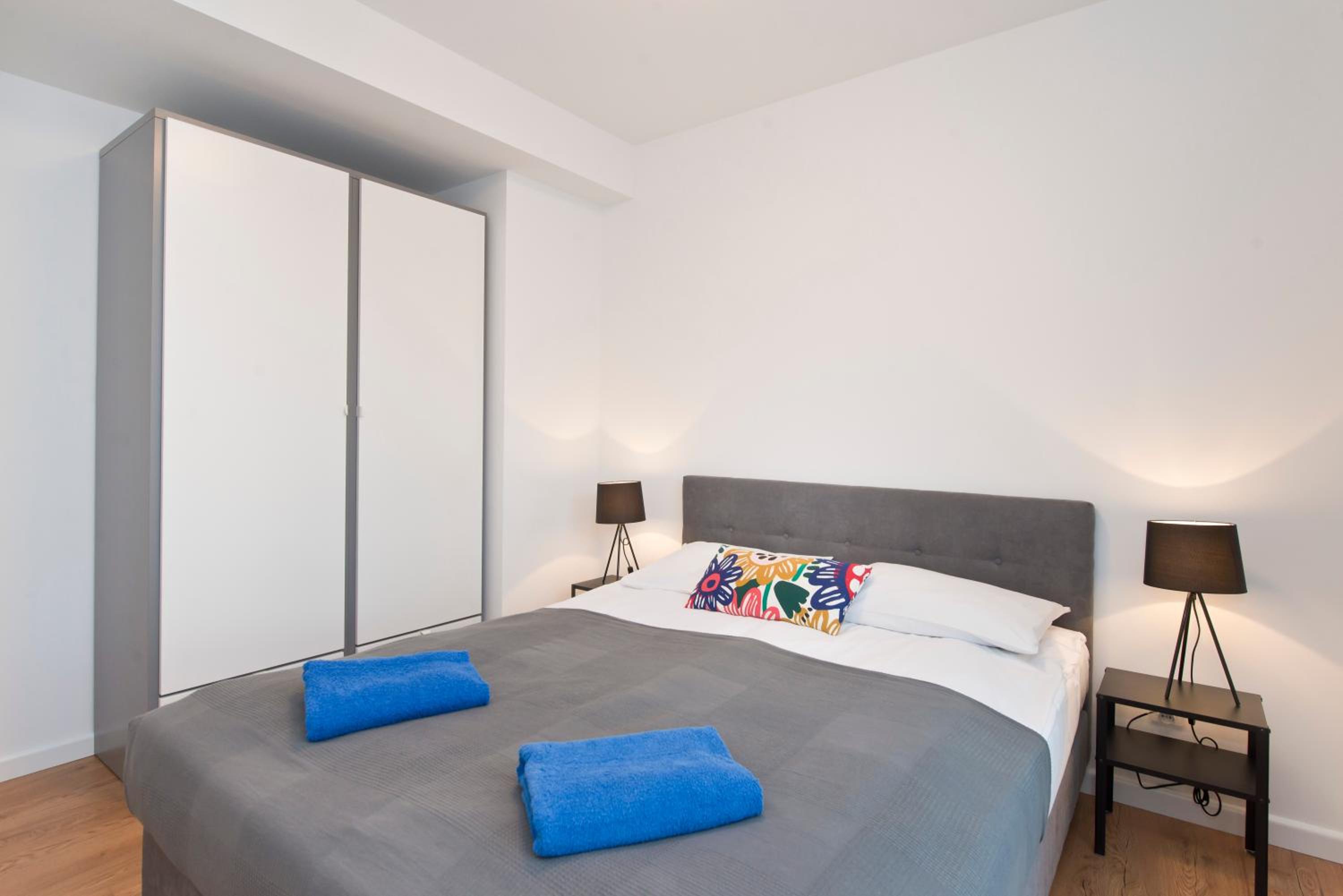 One-Bedroom Apartment - Photo 14