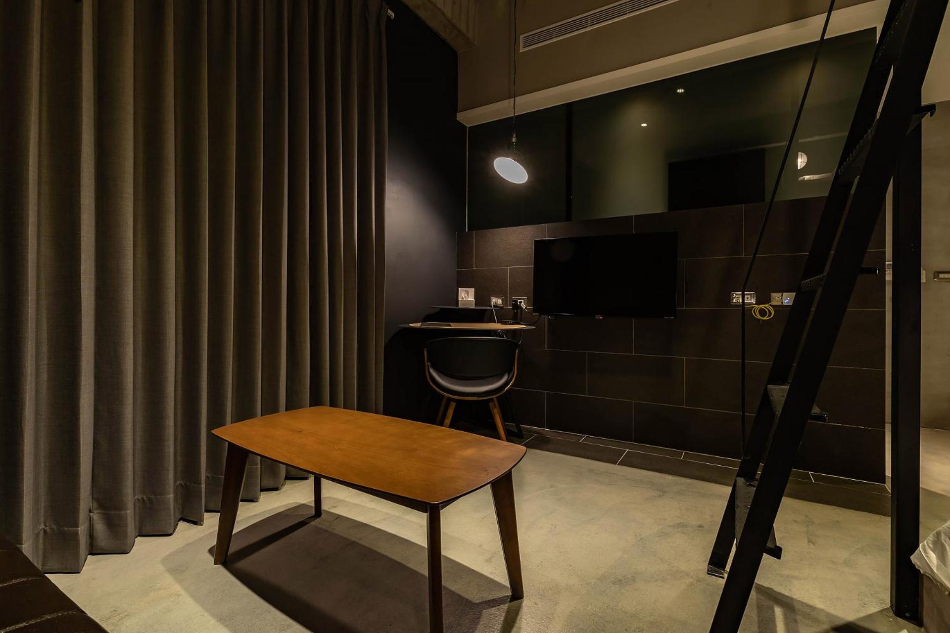 Quadruple Room with Bath - Photo 14