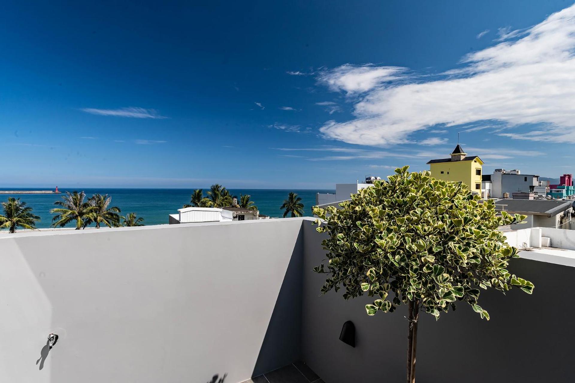 Double Room with Sea View - Photo 4