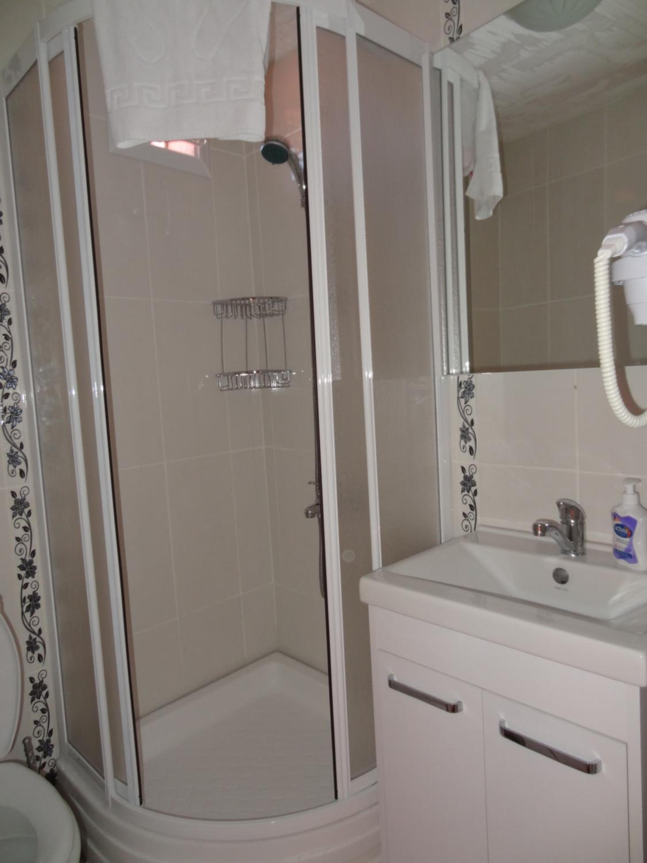 Standard Triple Room photo 3