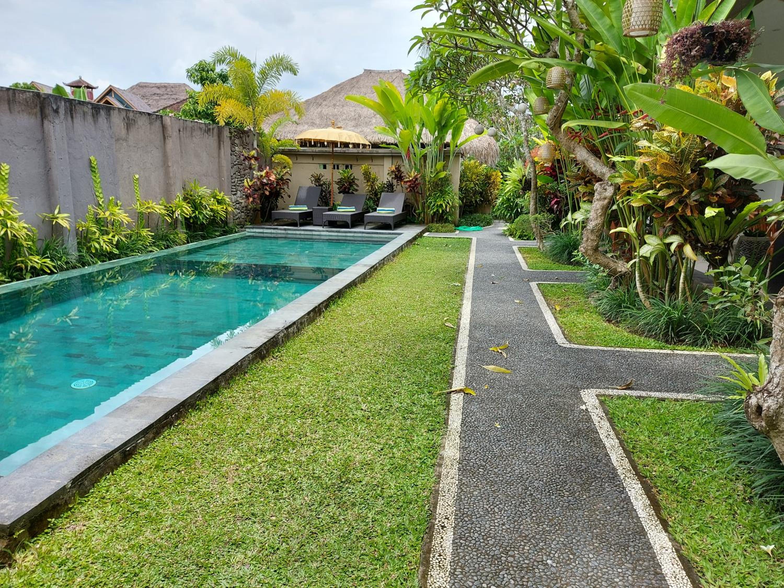 Family Room with Pool View photo 3