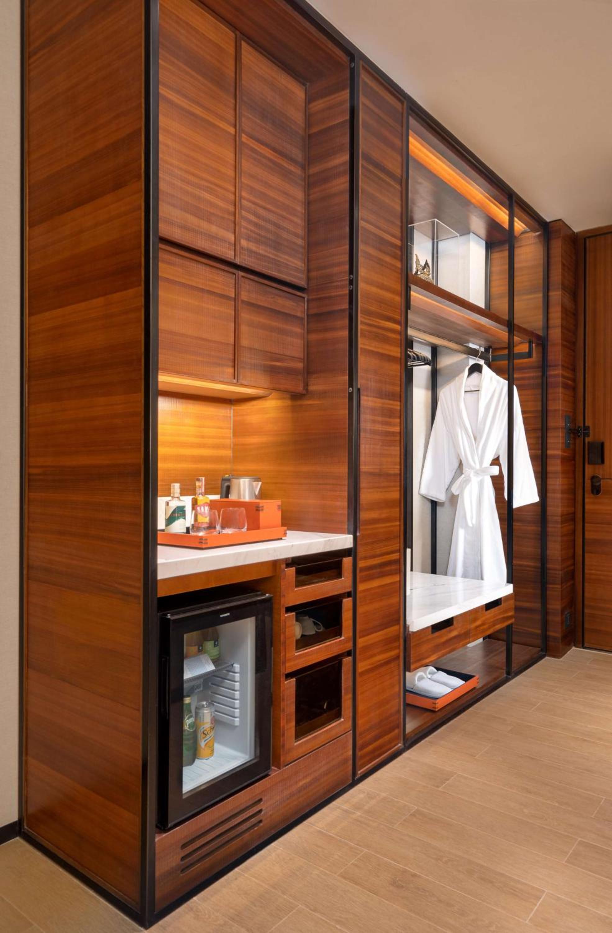 Twin Room - Club Access - Photo 3