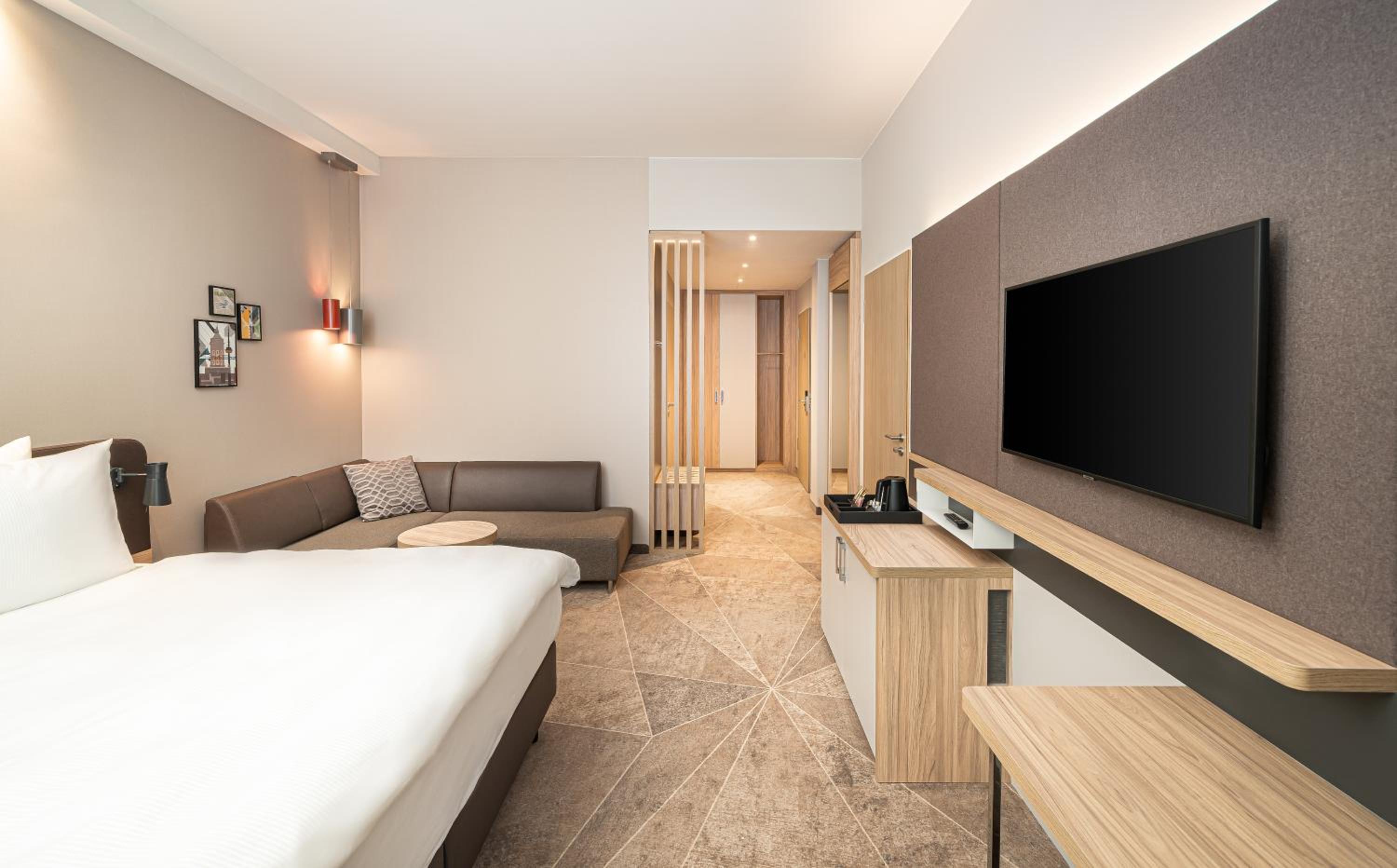 Standard Double Room - Disability Access - Photo 2