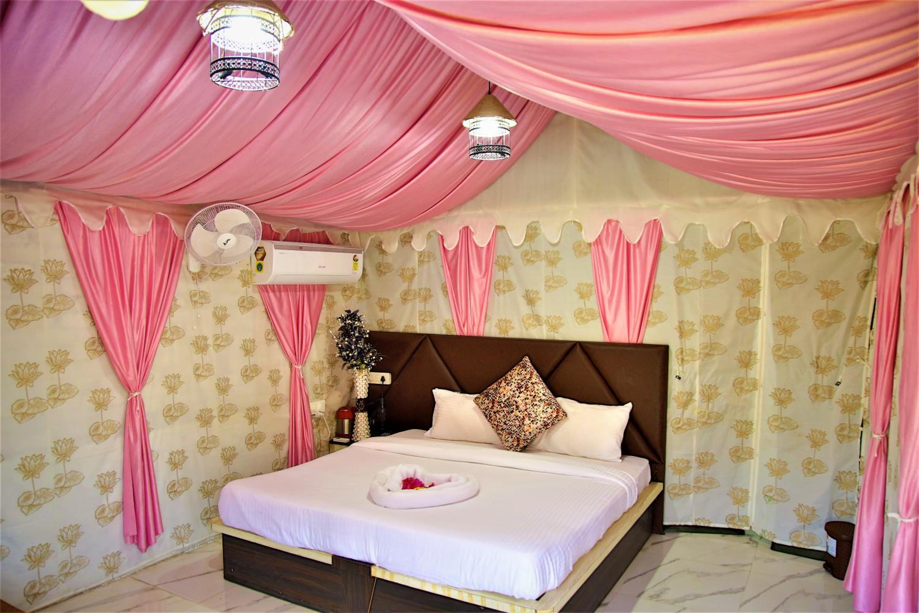 Double Room with Garden View - Photo 7