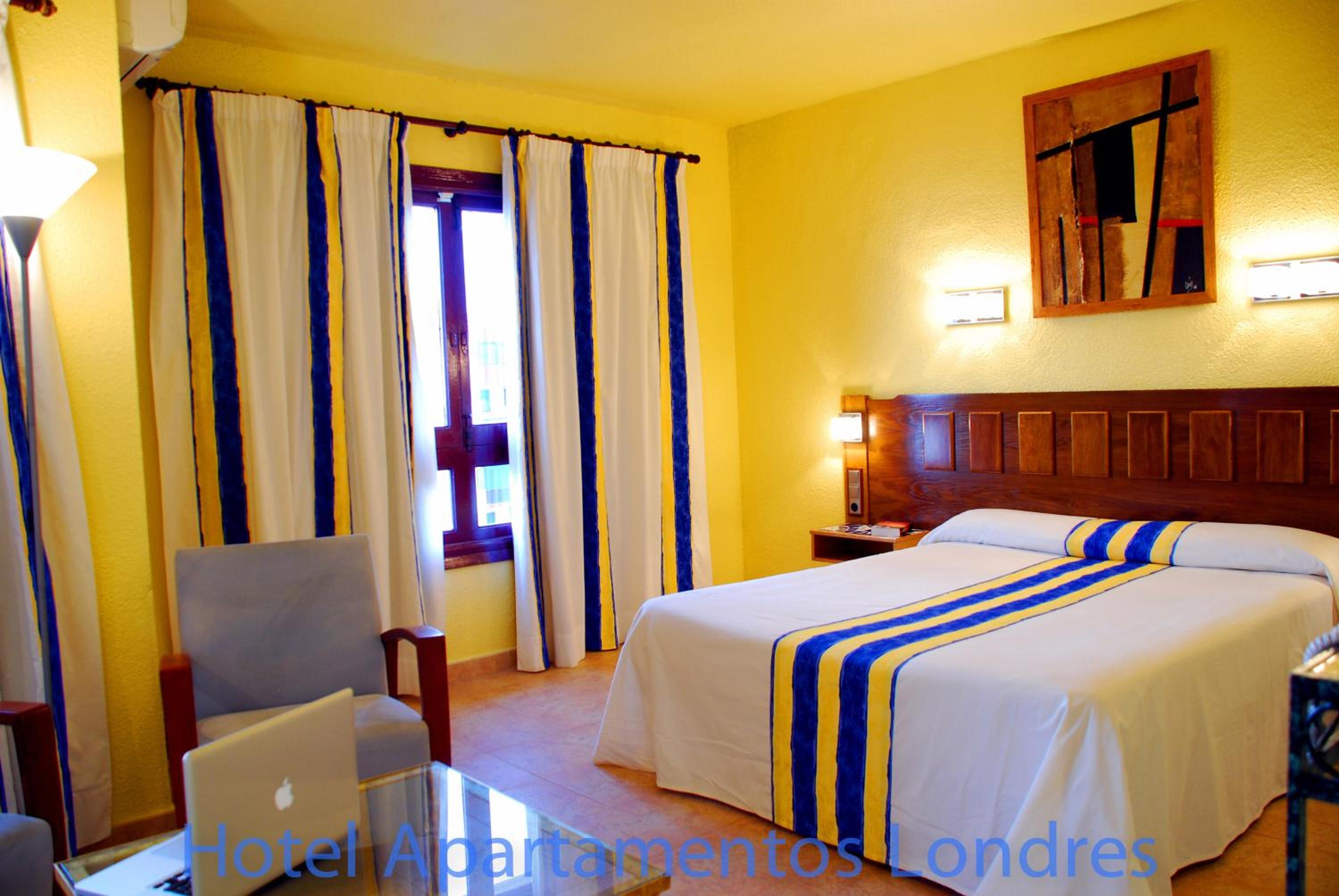 One-Bedroom Apartment (2 Adults) - Photo 8