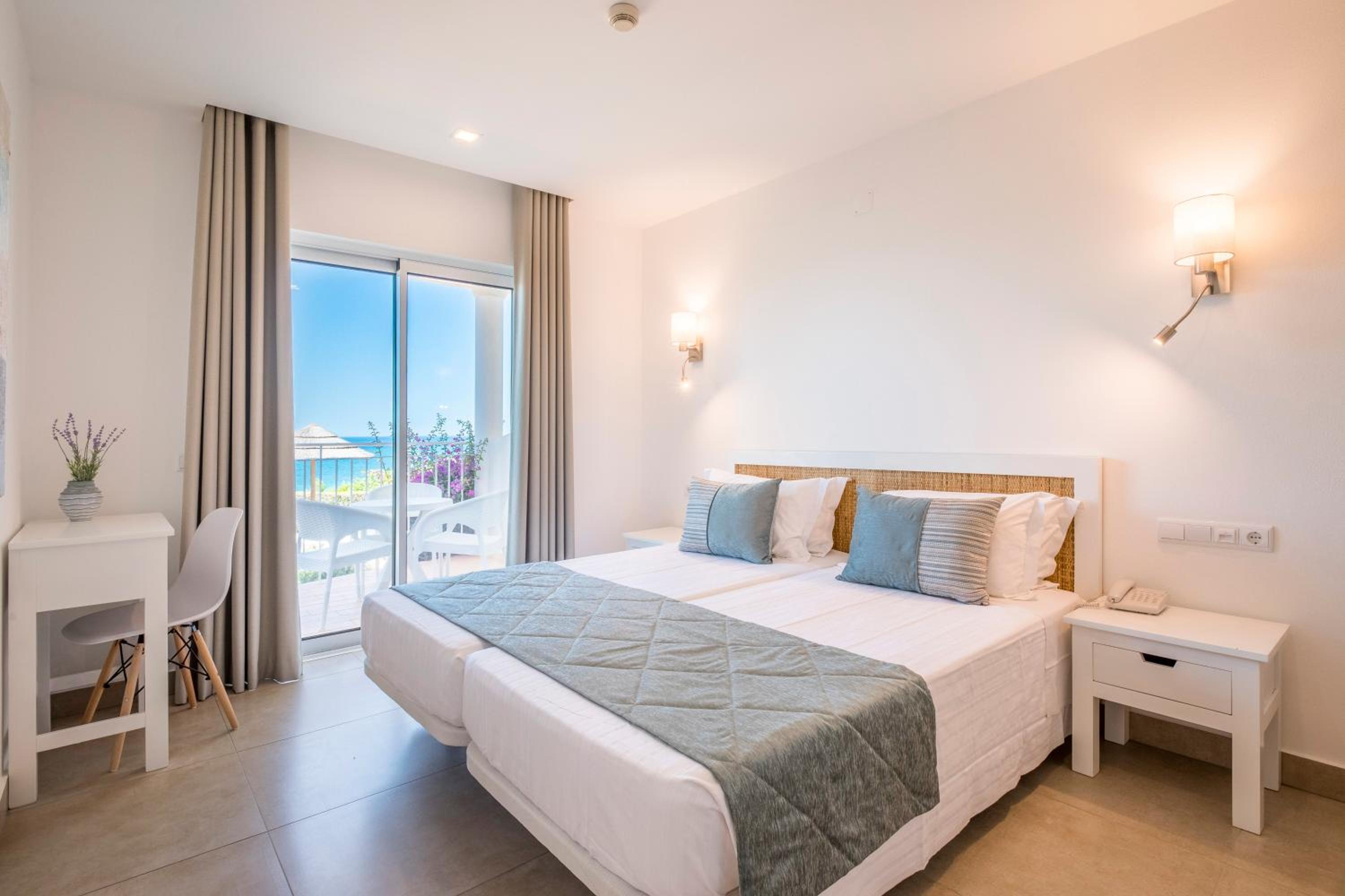 Premium One-Bedroom Apartment with Sea View - Photo 1