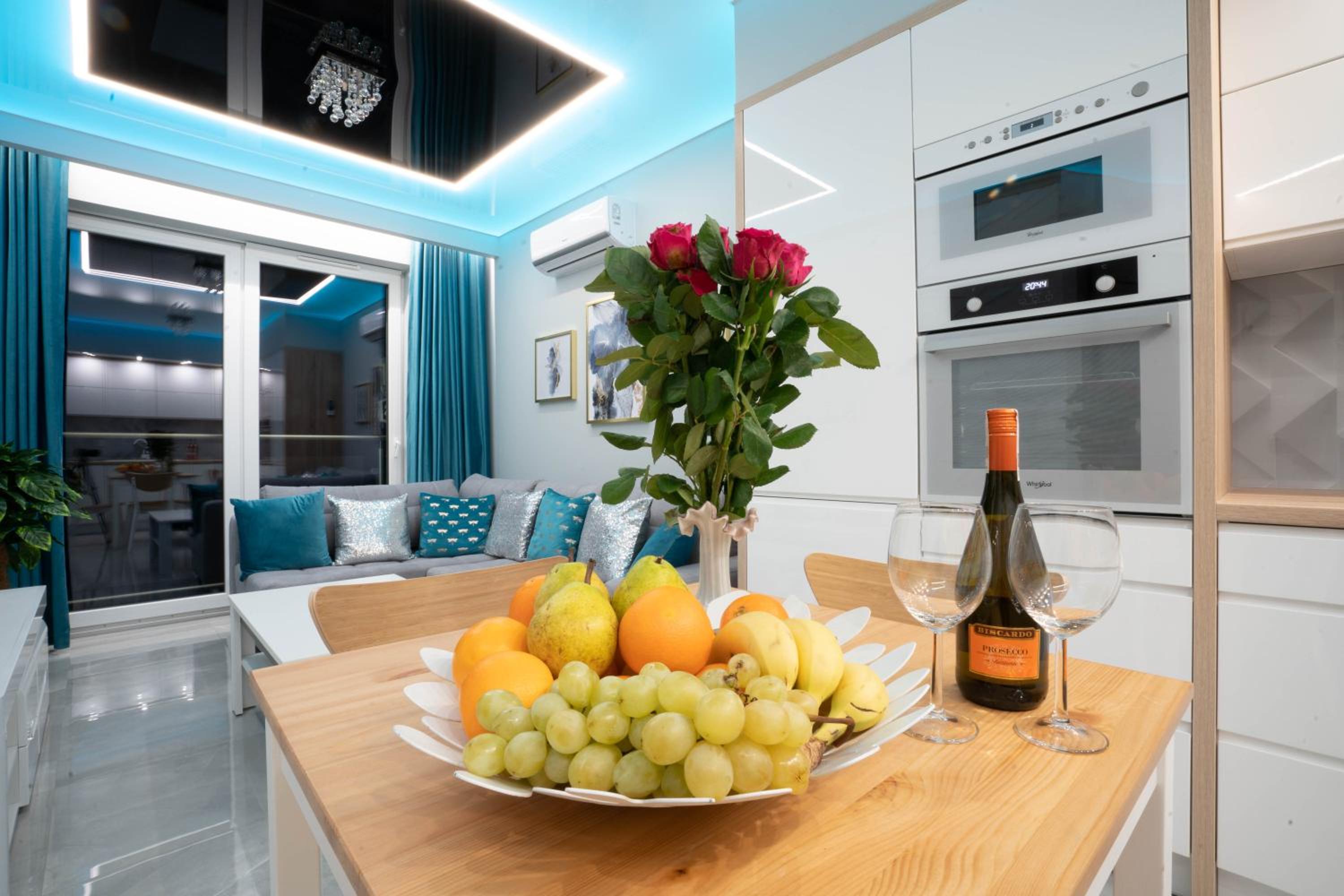 Two-Bedroom Apartment - Photo 43
